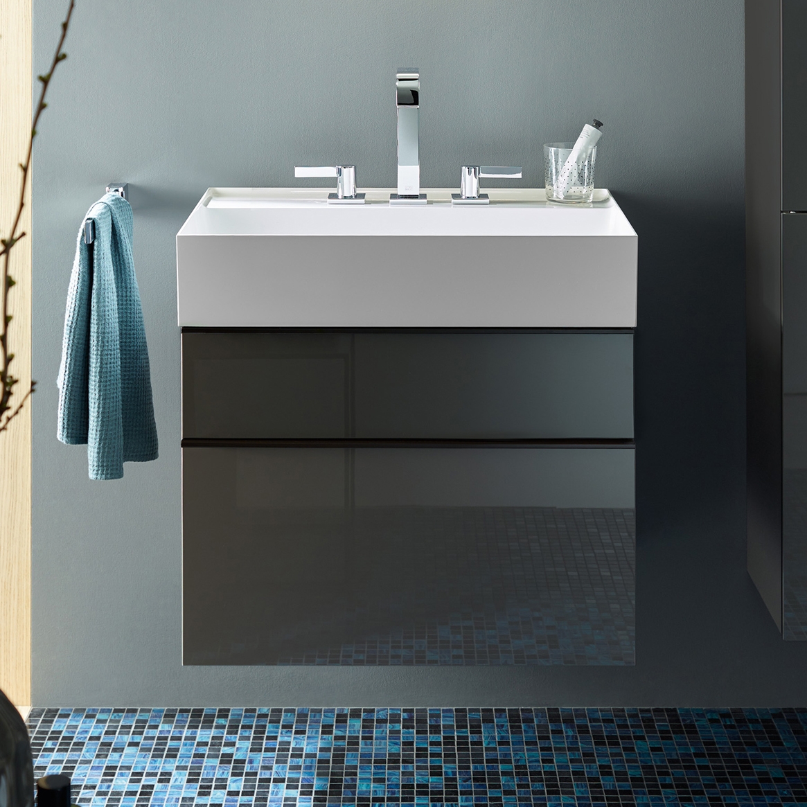 Mostra il prodotto Yumo | Mineral cast washbasin incl. vanity unit del produttore burgbad