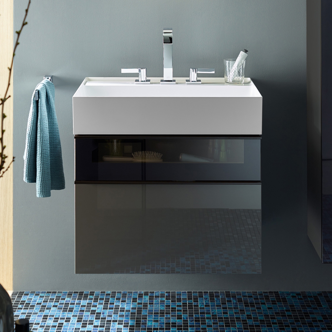 Afficher le produit Yumo | Plan de toilette en pierre de synthèse avec meuble sous-vasque du fabricant burgbad