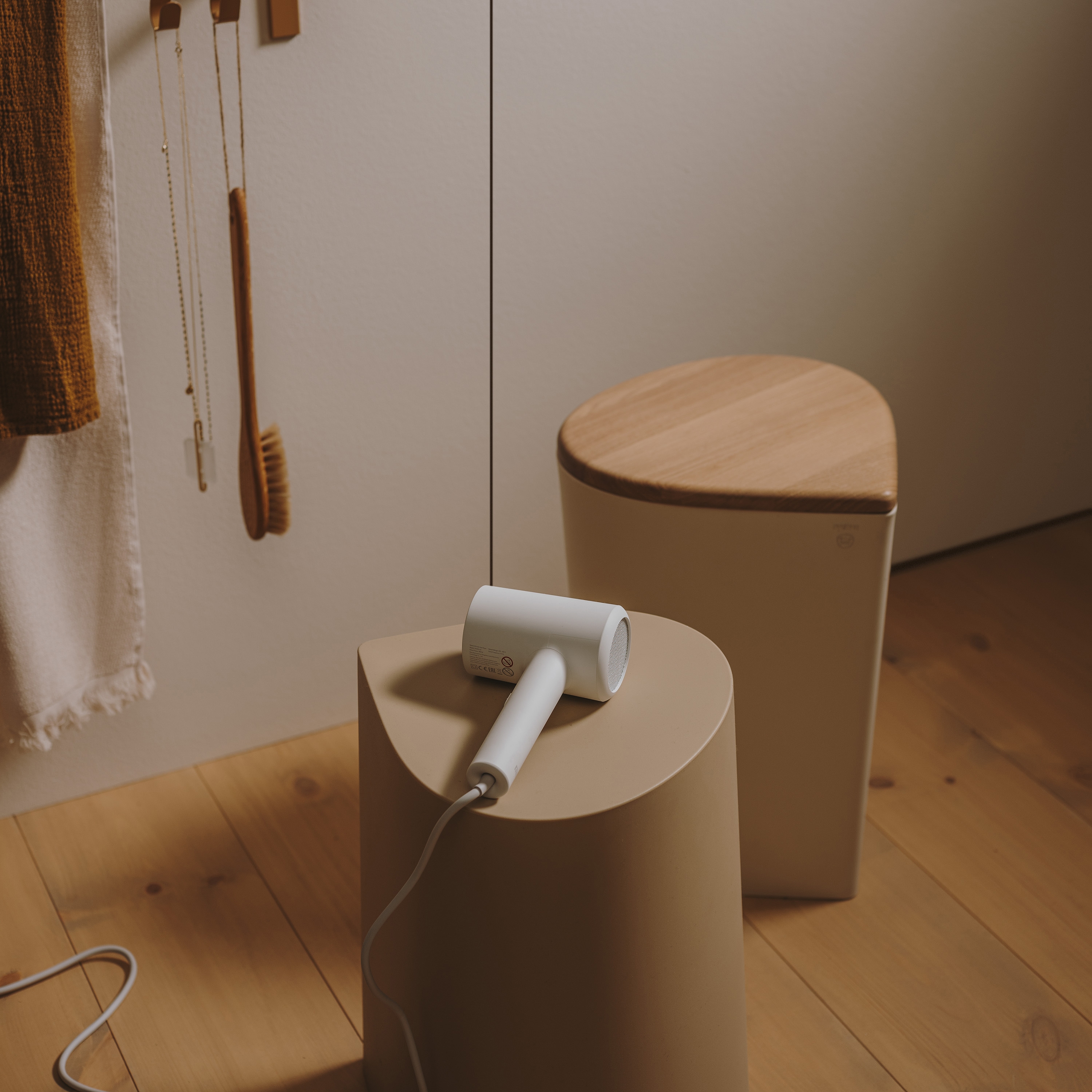 Mostra il prodotto Mya | Stool / box Viv del produttore burgbad