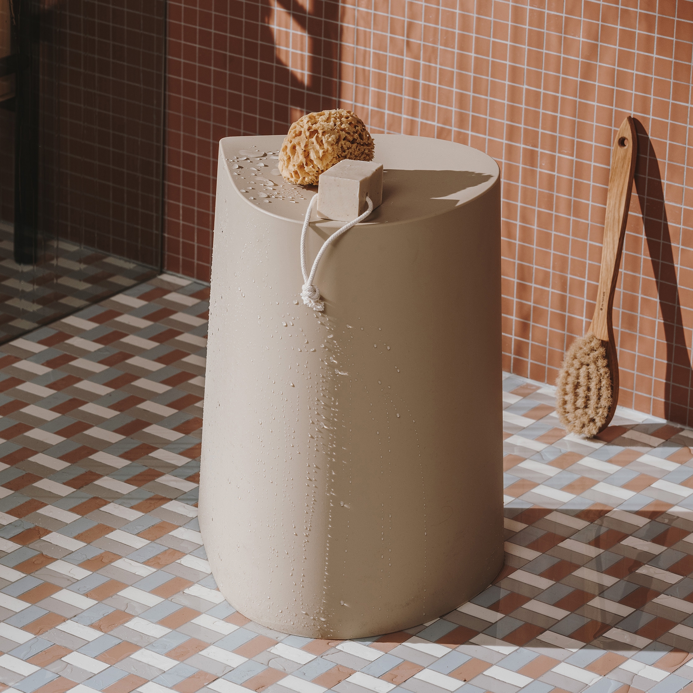 Mostra il prodotto Mya | Stool / box Viv del produttore burgbad