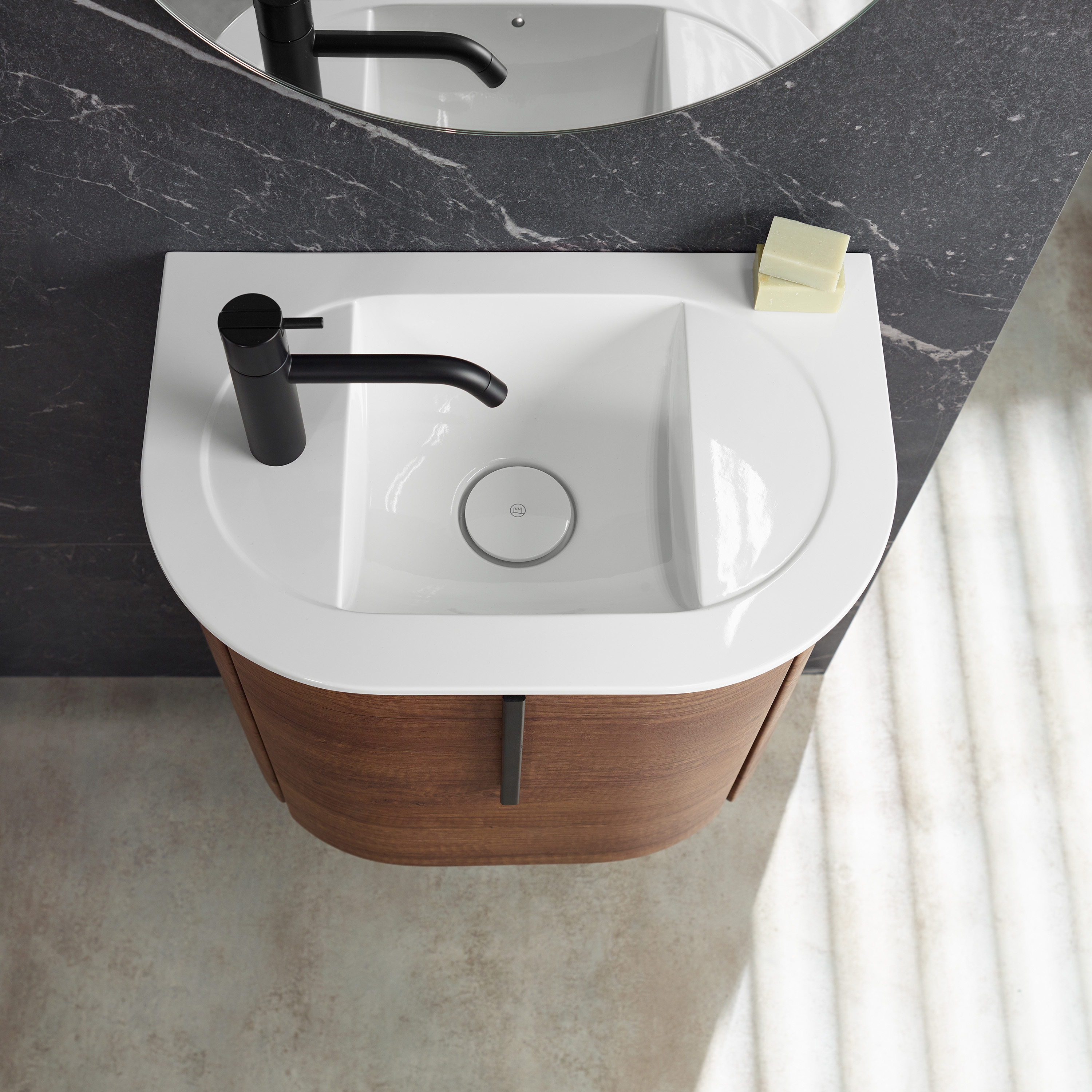 Mostra il prodotto Lavo 2.0 | Mineral cast washbasin incl. vanity unit del produttore burgbad