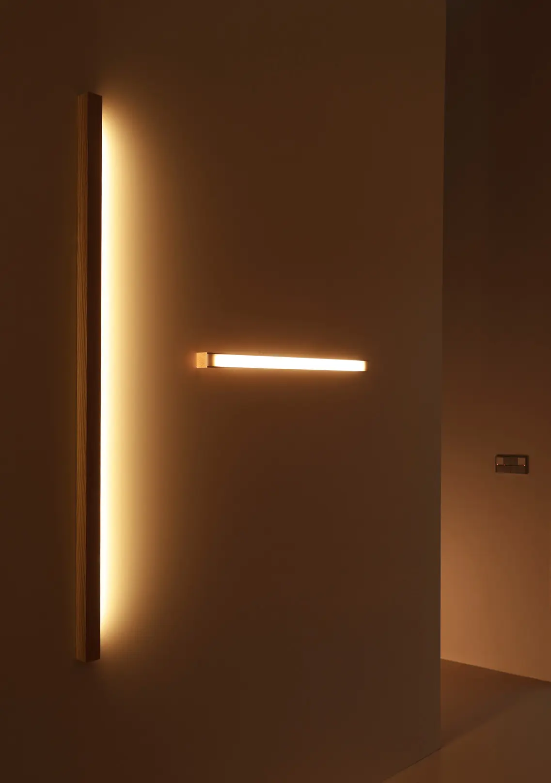 TUNTO Lighting - Led40 & QI Desk Lamp