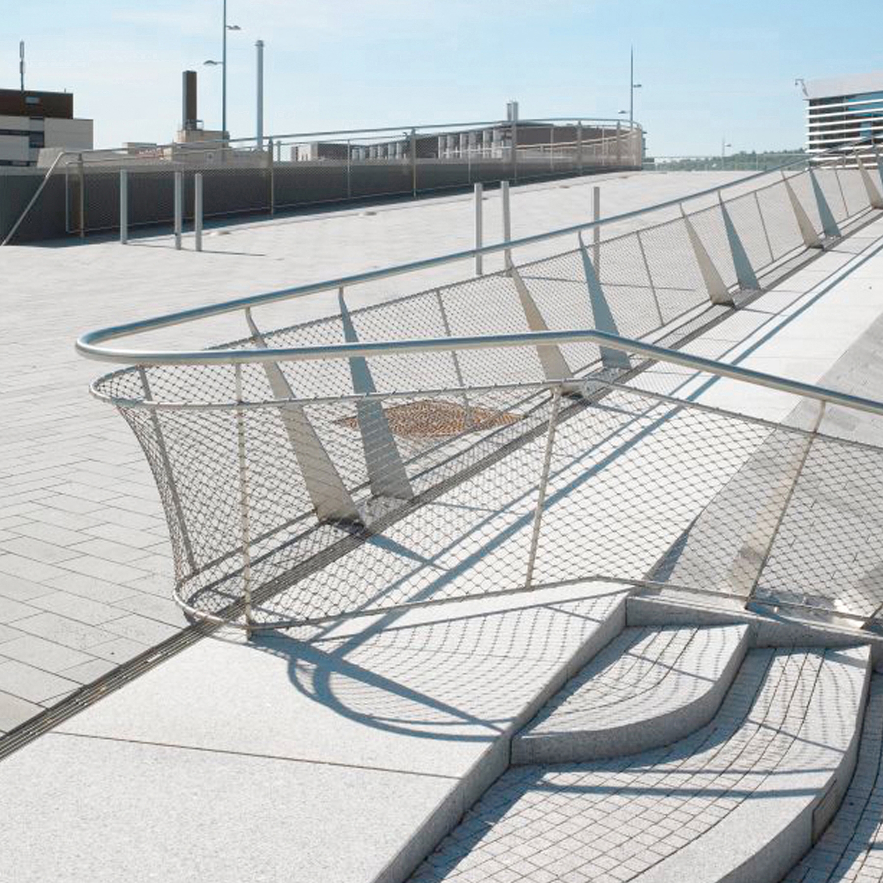 Display product X-TEND | railing infill outside from manufacturer Carl Stahl ARC