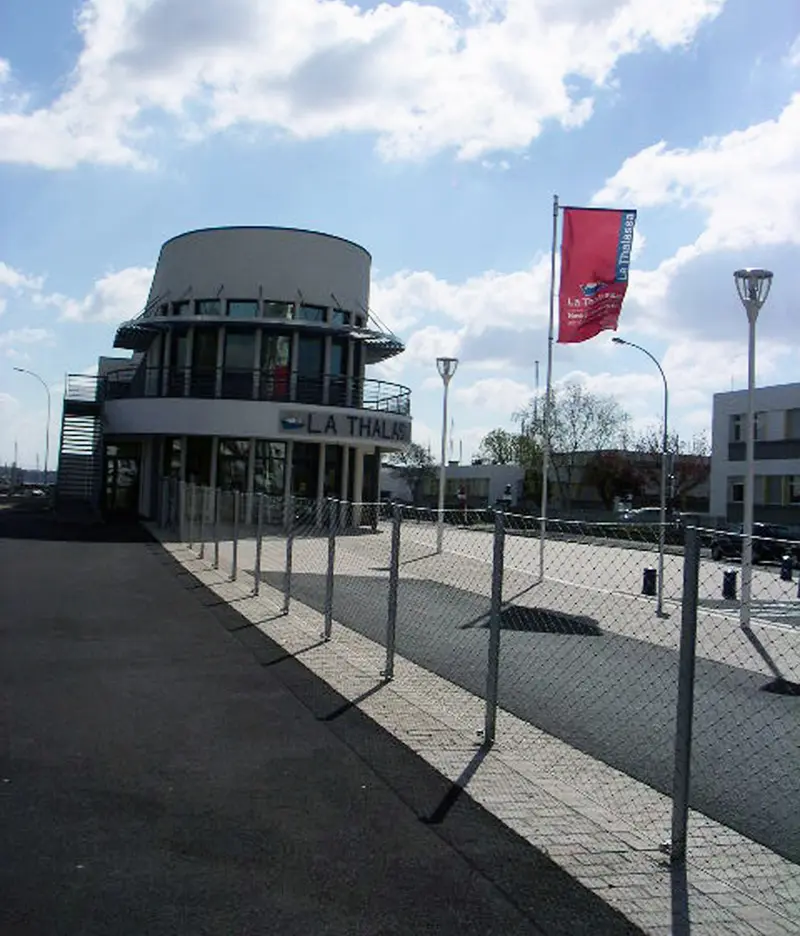 Carl Stahl ARC - X-TEND | Fence system