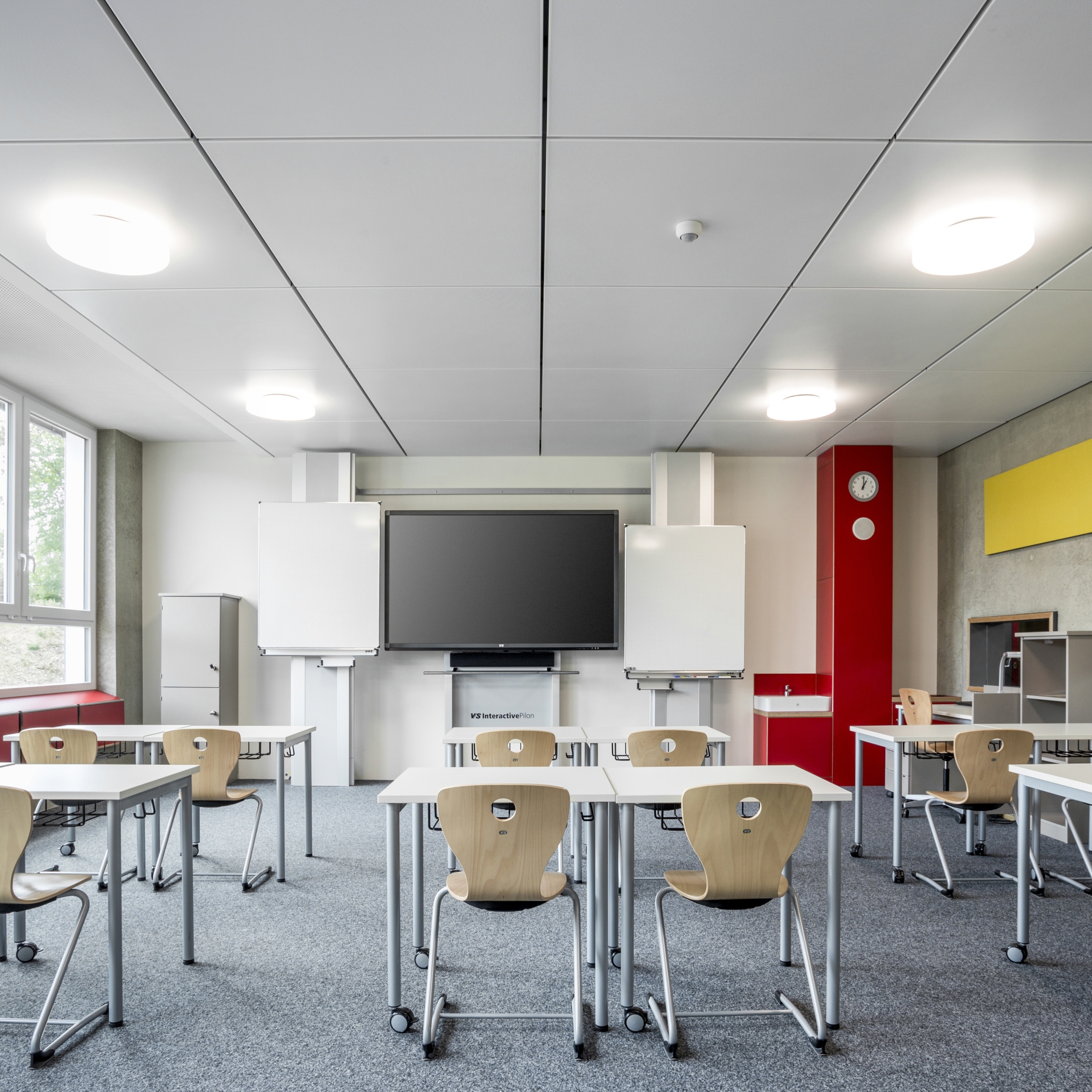 Display product Plafotherm® E 213 from manufacturer Lindner Group
