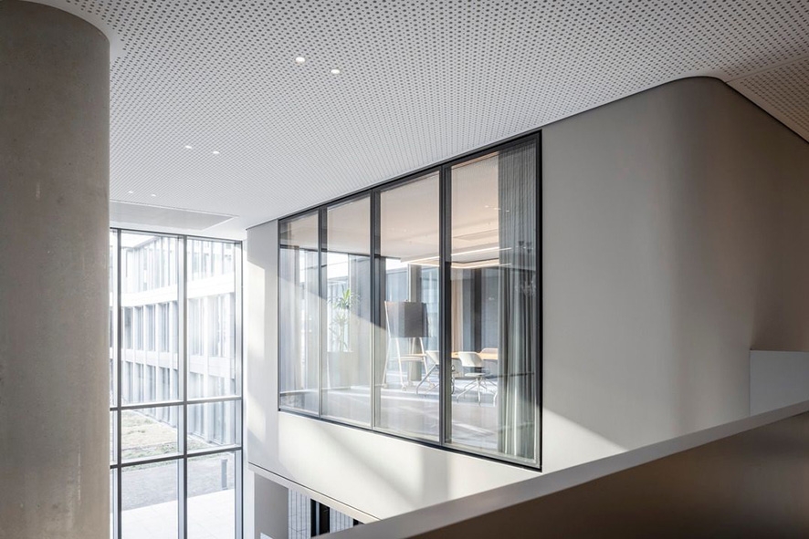 Vertoon produk Lindner Life Stereo 125 van vervaardiger Lindner Group