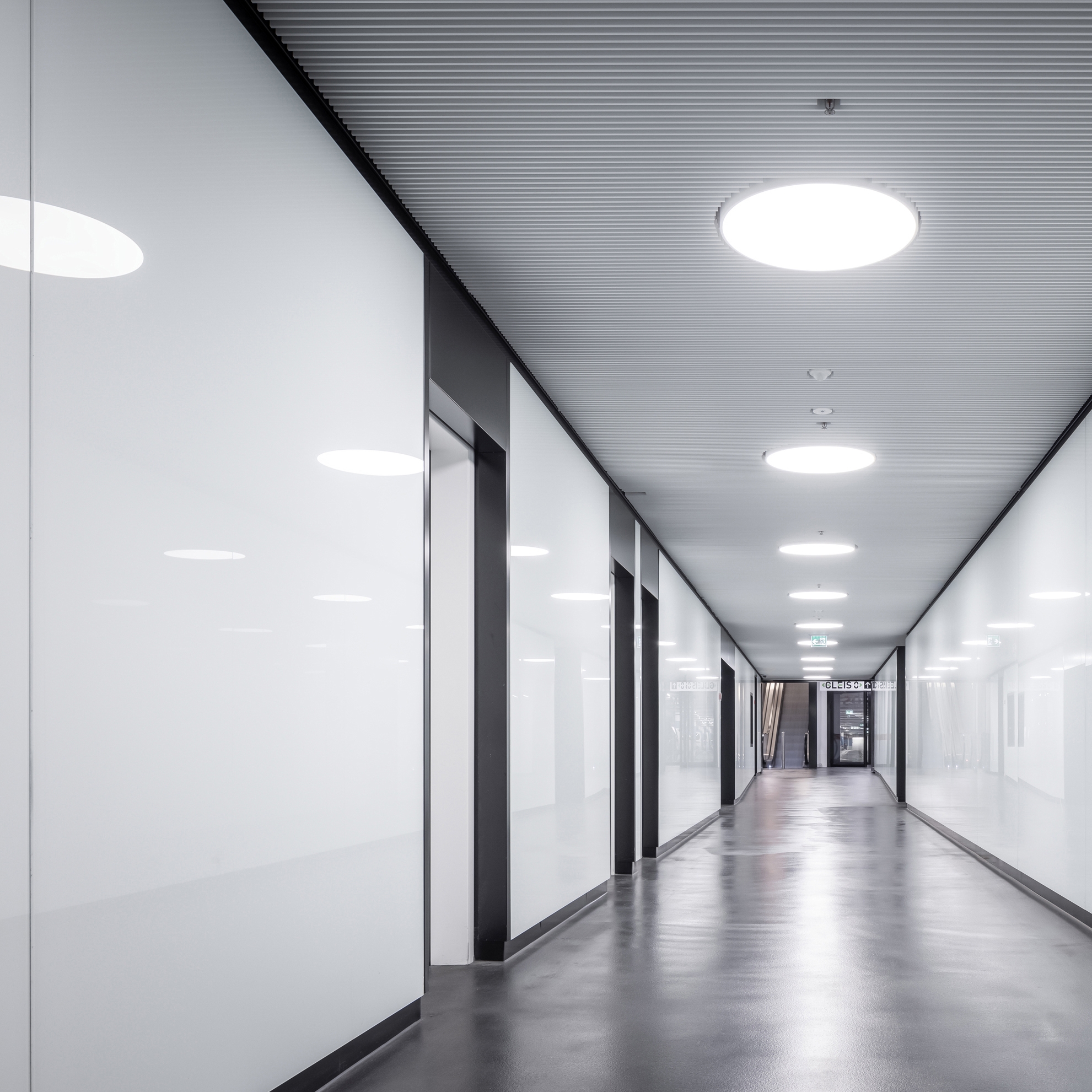 Display product Lindner Free Glass from manufacturer Lindner Group