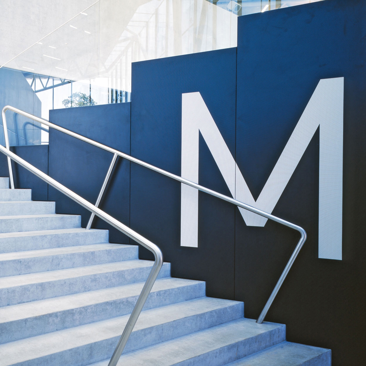 Display product Lindner Free Metal from manufacturer Lindner Group