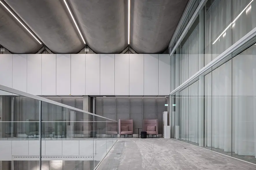 Lindner Group - COMPlacq Aluminium lightweight panels