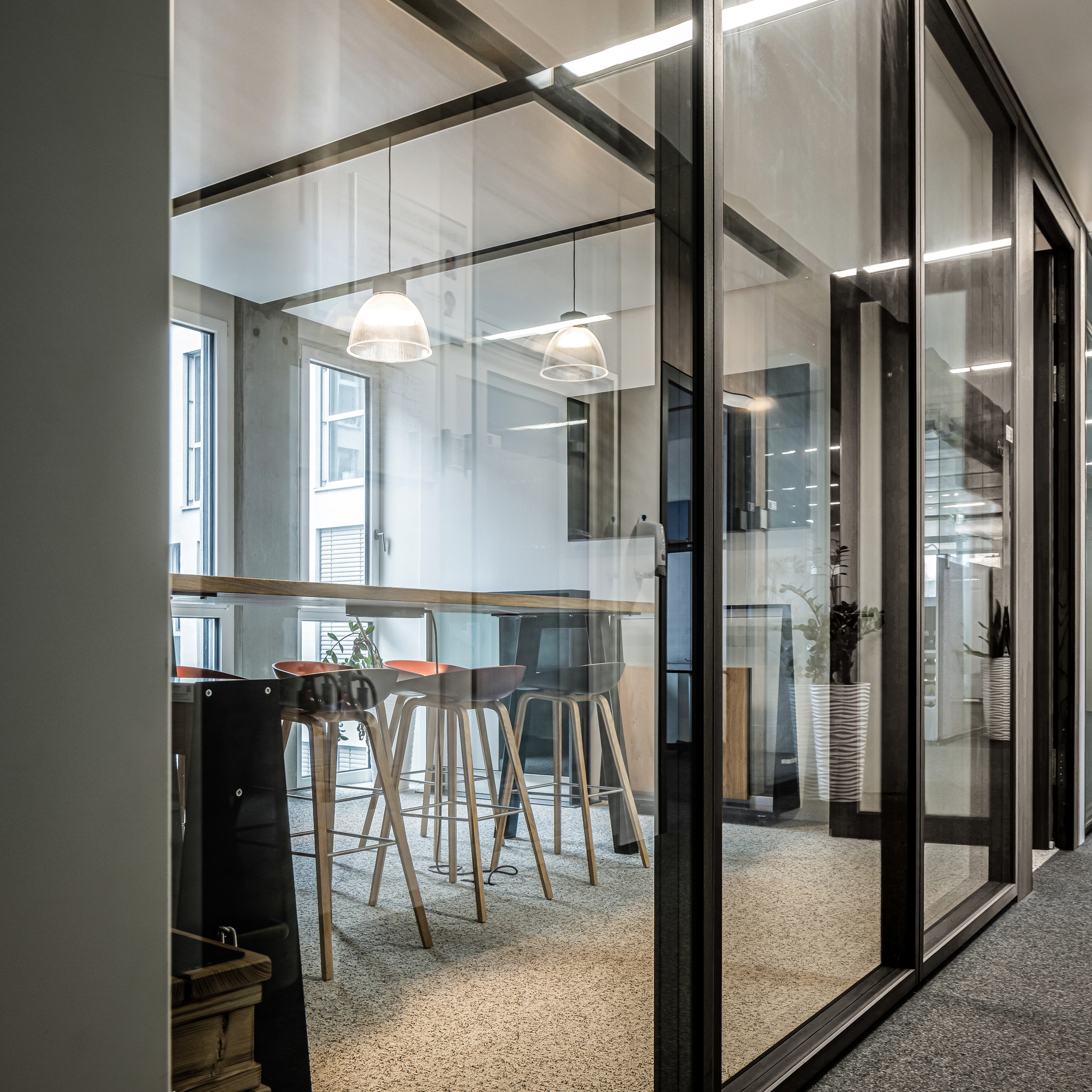 Vertoon produk Lindner Life Stereo_GCC van vervaardiger Lindner Group