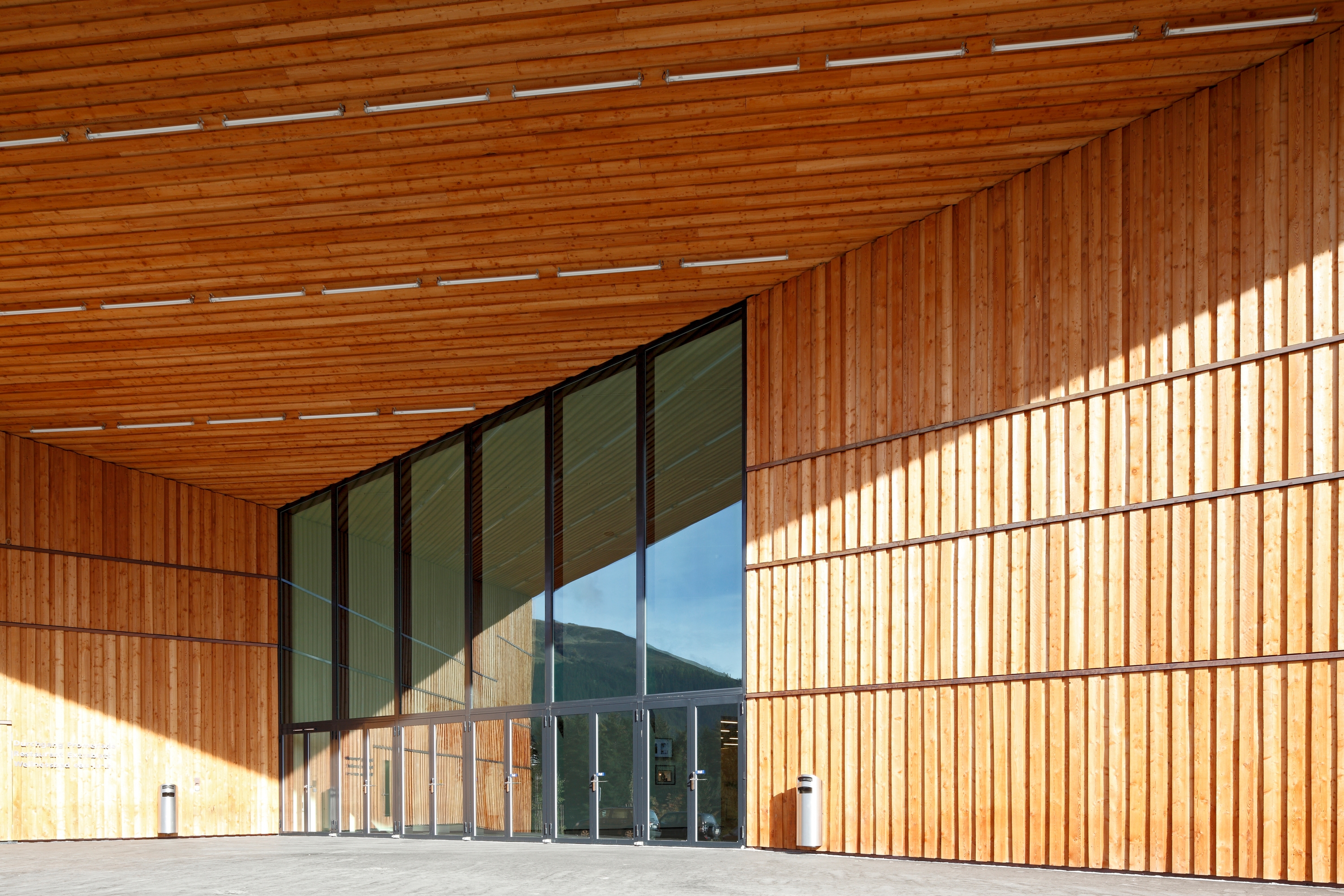 Display product Forster unico | Systems with thermal break from manufacturer Forster Profile Systems