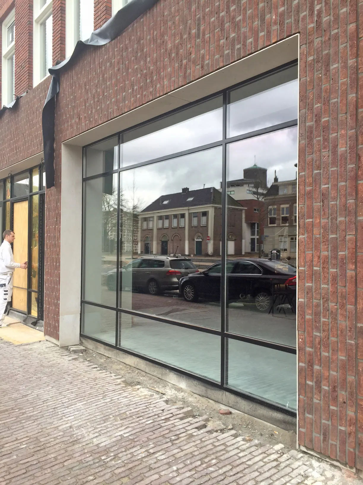 gallery-slide-0