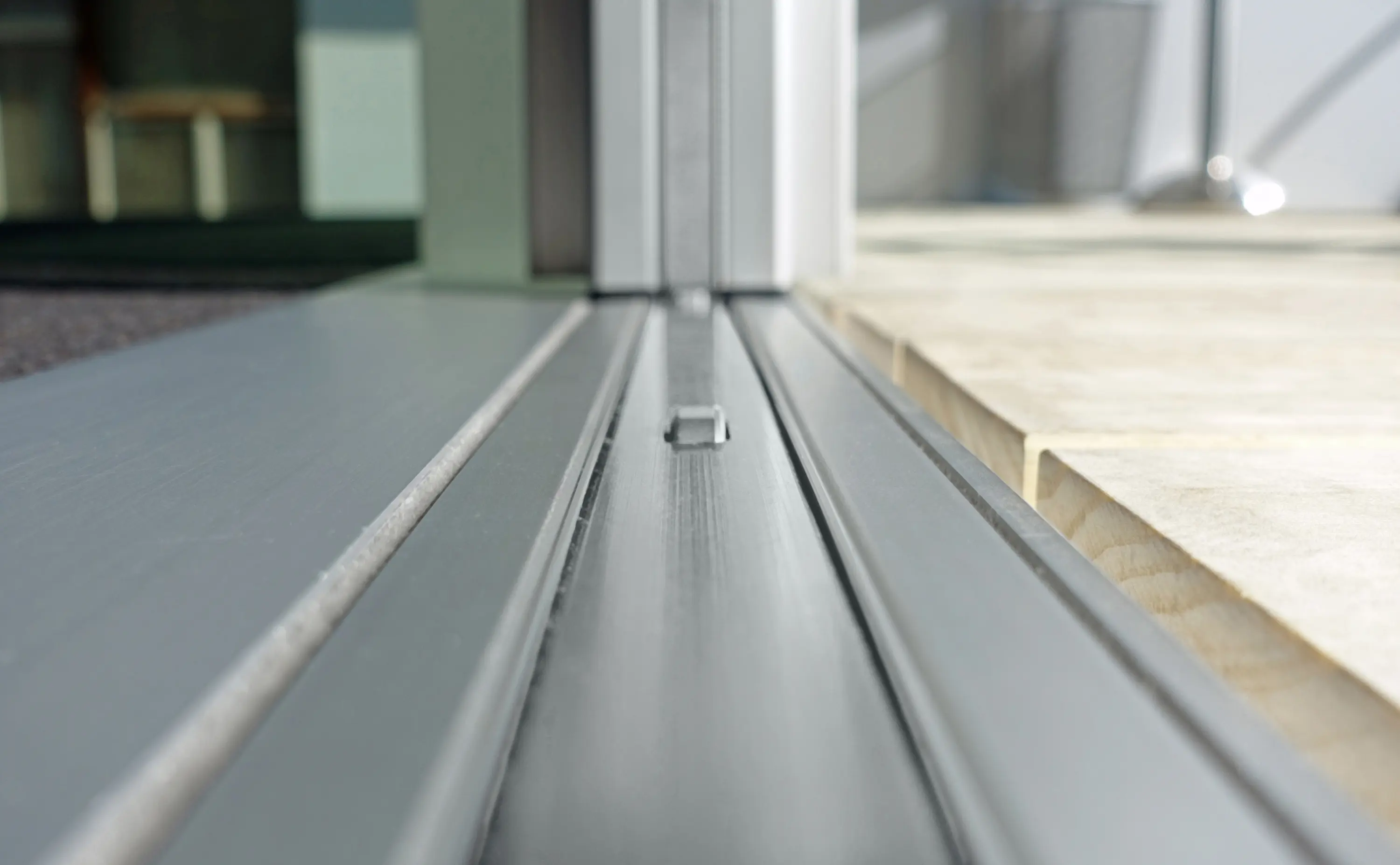 swissFineLine - Even frameless windows for barrier-free accessibility