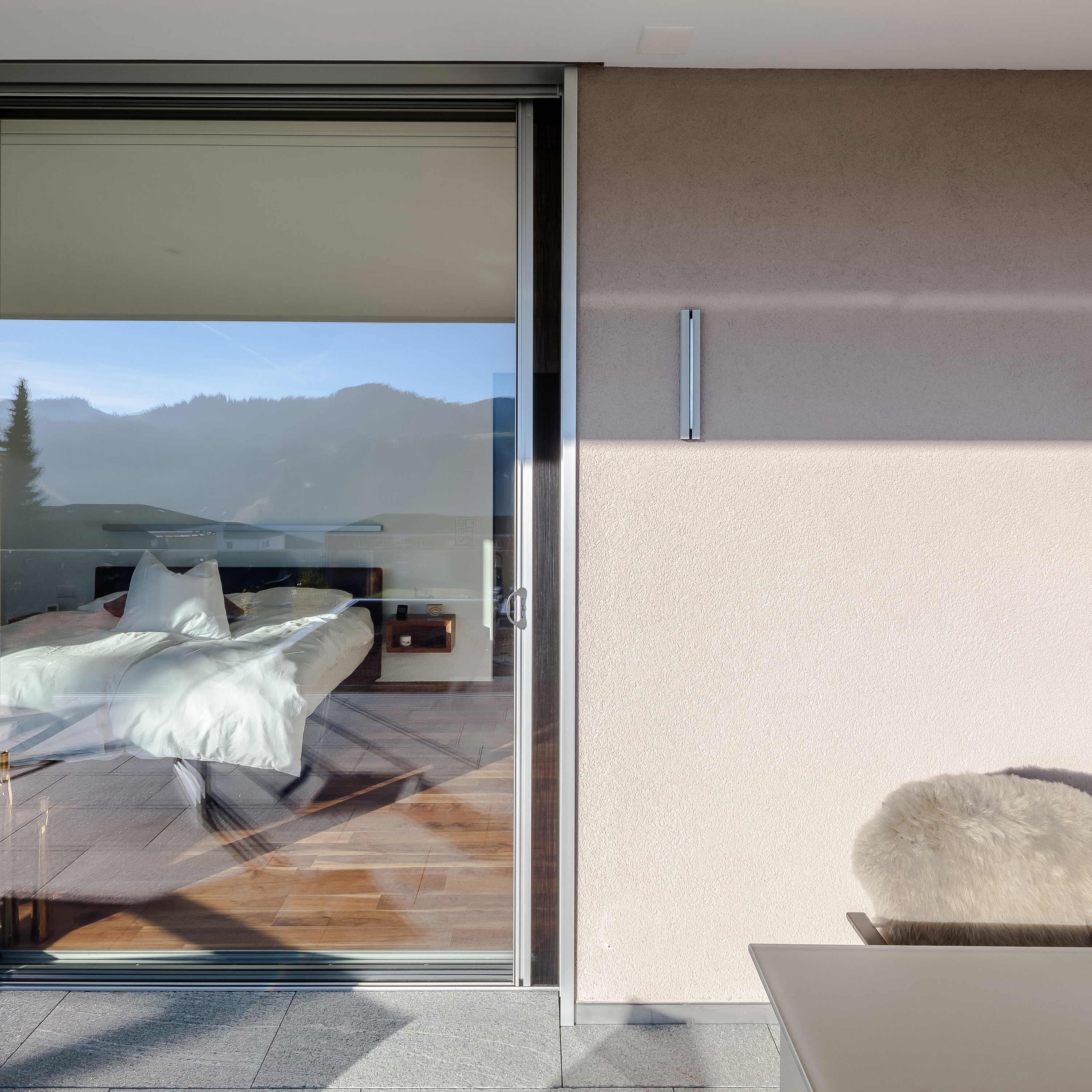 Display product Frameless sliding windows with unique gap ventilation from manufacturer swissFineLine