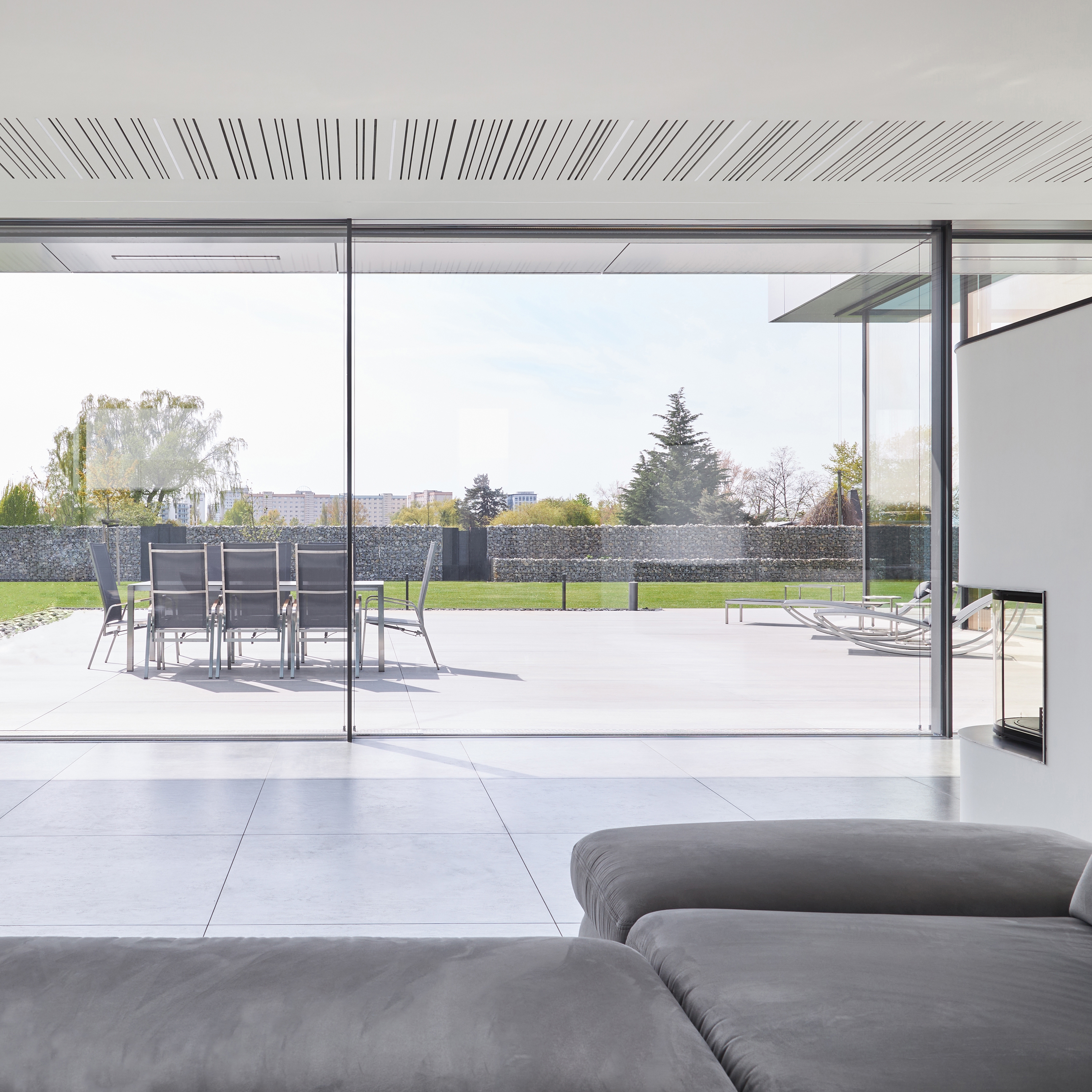 Mostra il prodotto Frameless sliding windows del produttore swissFineLine