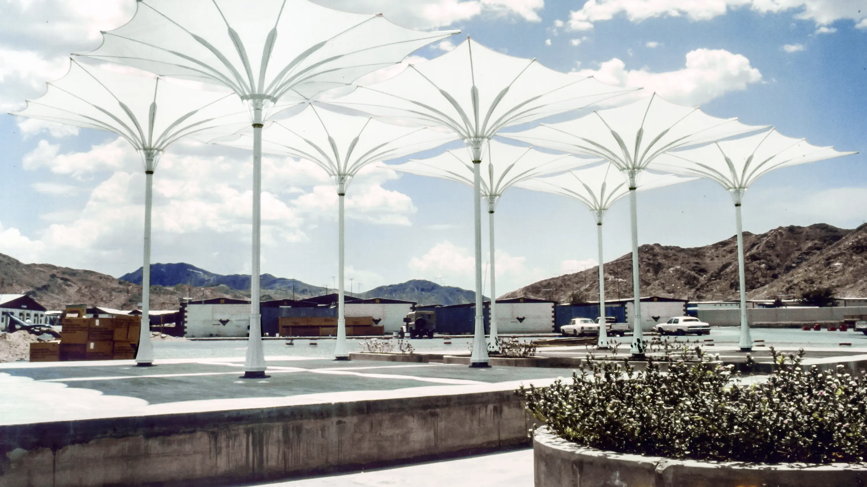 Koch Membranen - Funnel Umbrellas