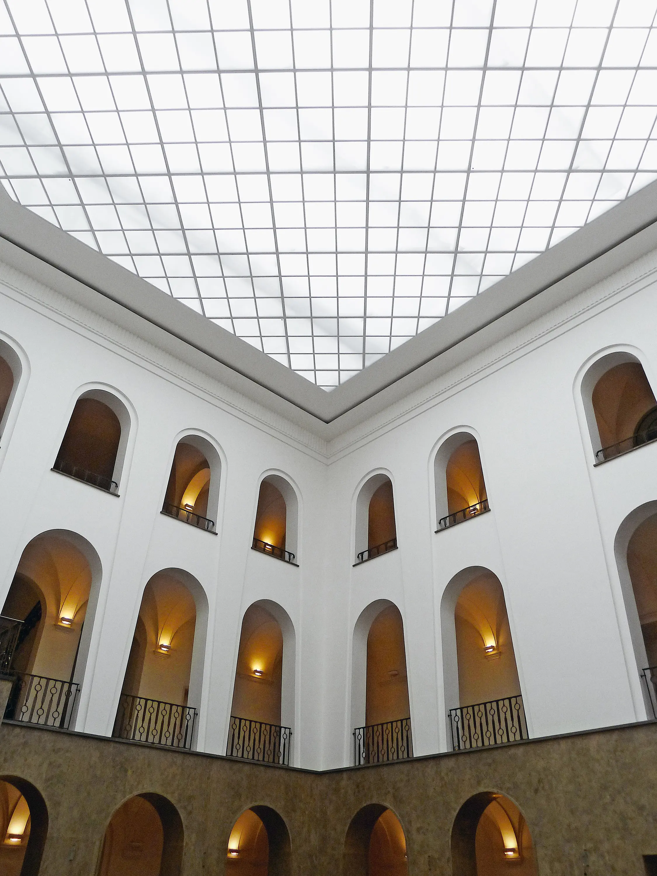 Koch Membranen - Schallabsorbierende Lichtdecken