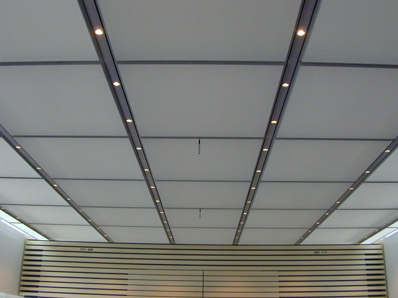 gallery-slide-0