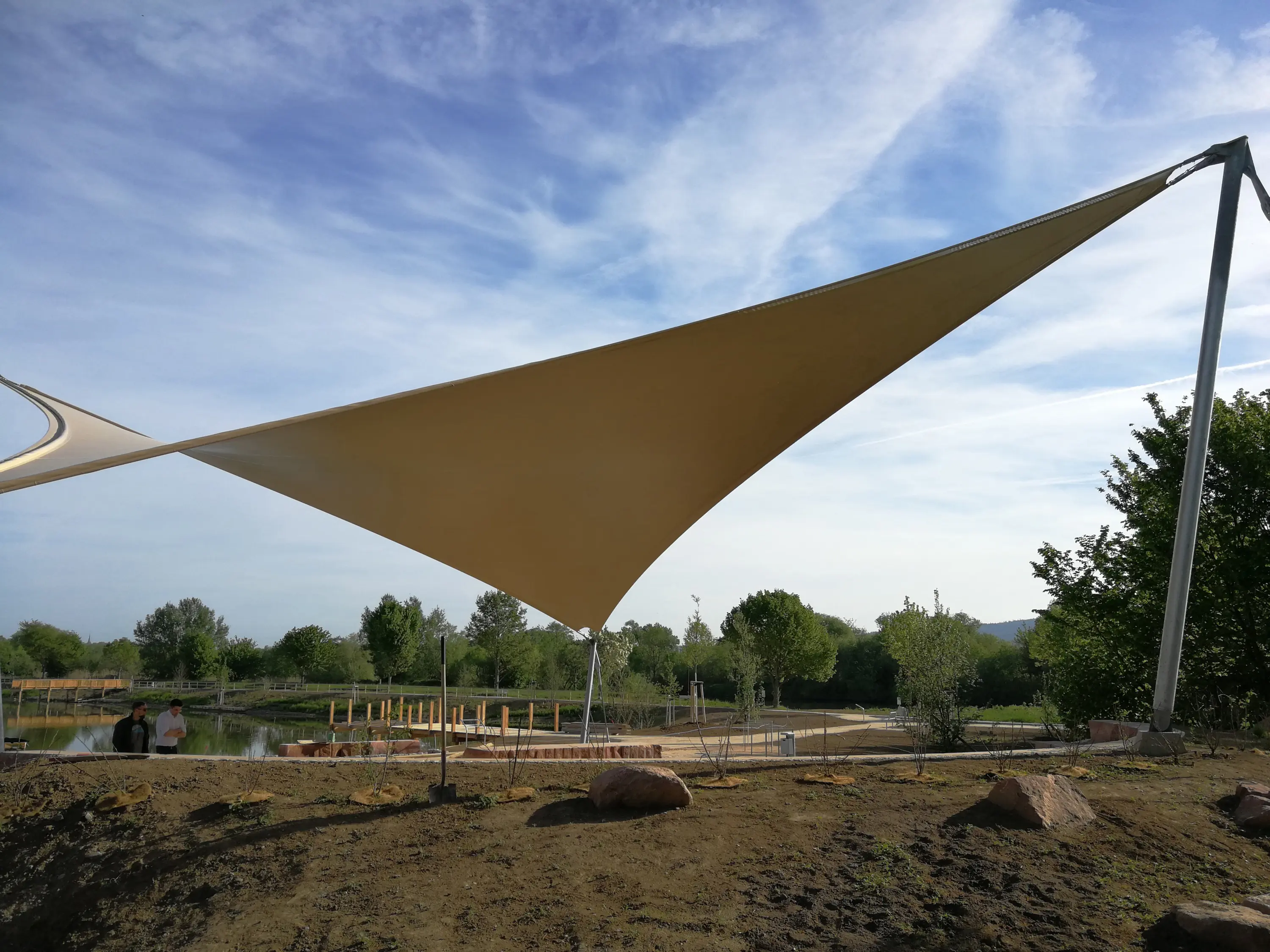 gallery-slide-0
