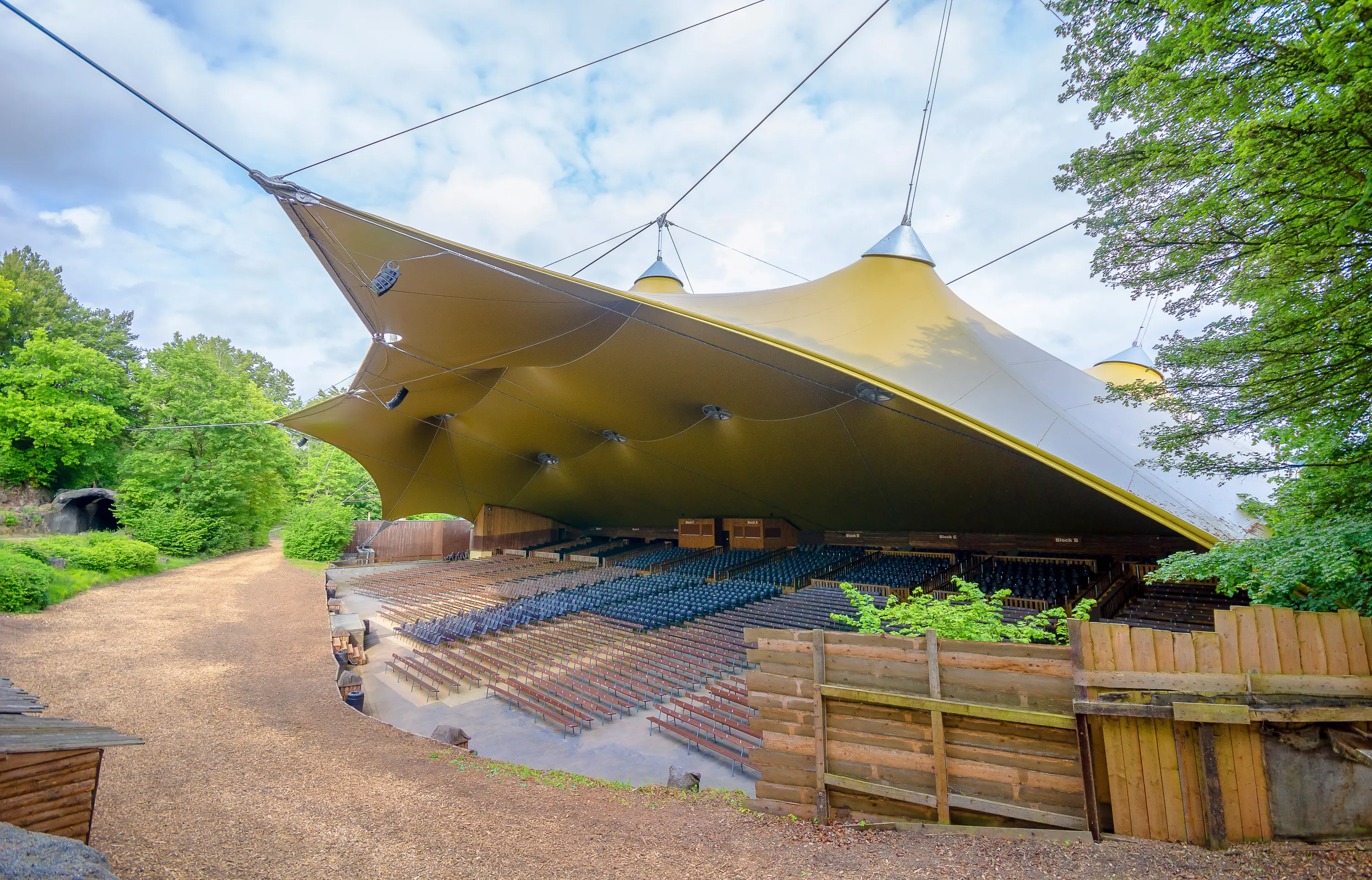 Koch Membranen - Grandstand roofing
