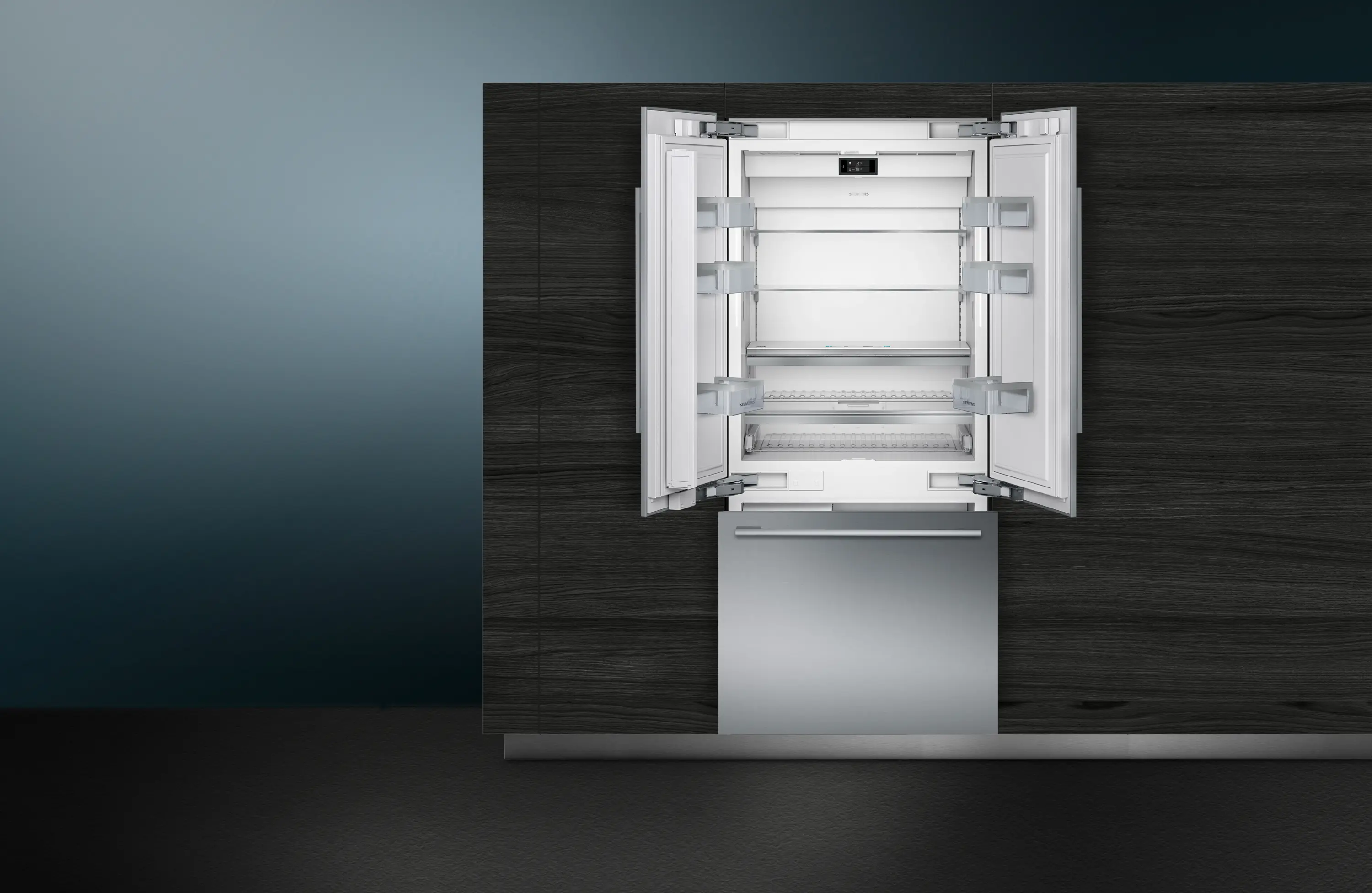 Siemens Home Appliances - iQ700, built-in fridge
