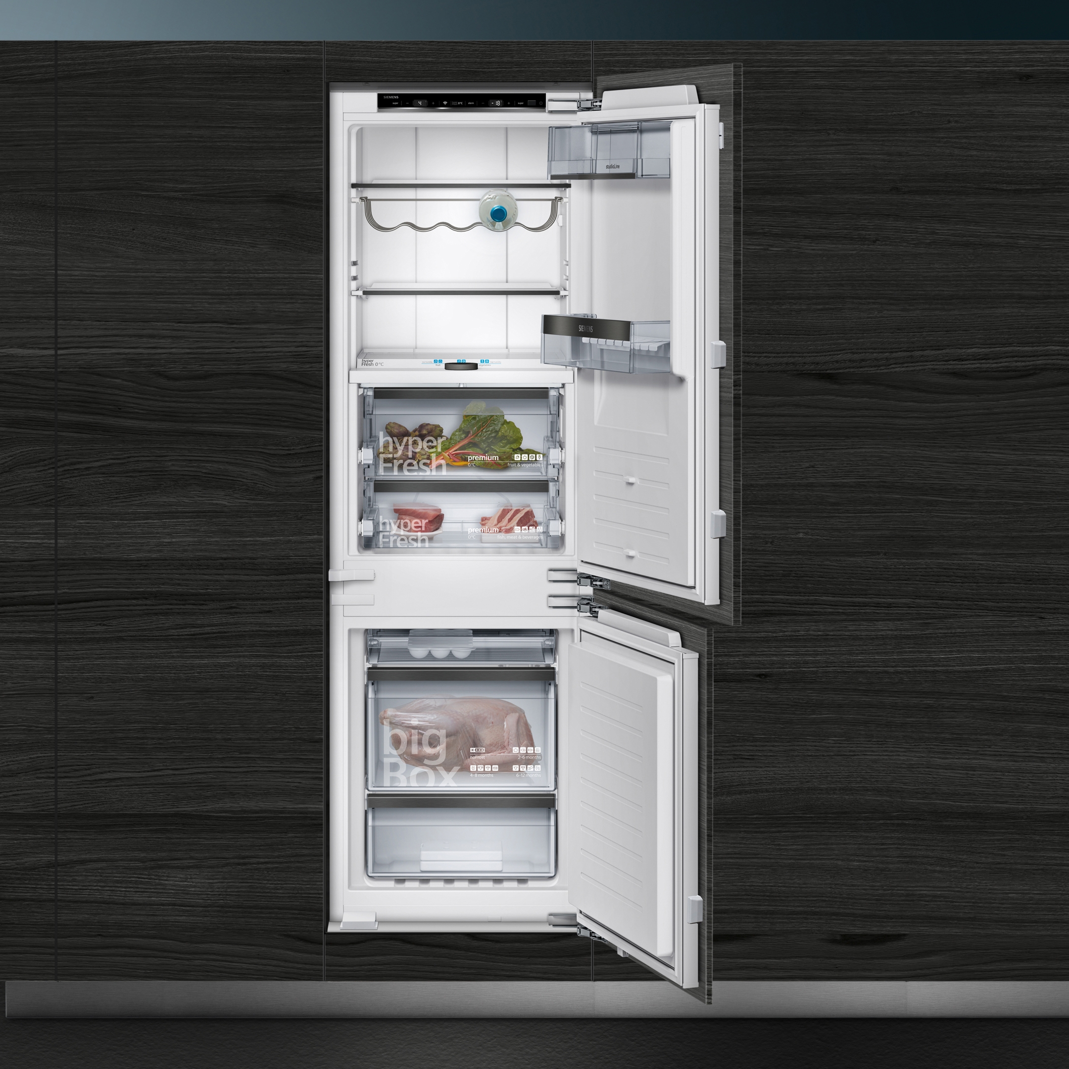 Mostra il prodotto iQ700, Frigo-congelatore combinato da incasso del produttore Siemens Home Appliances
