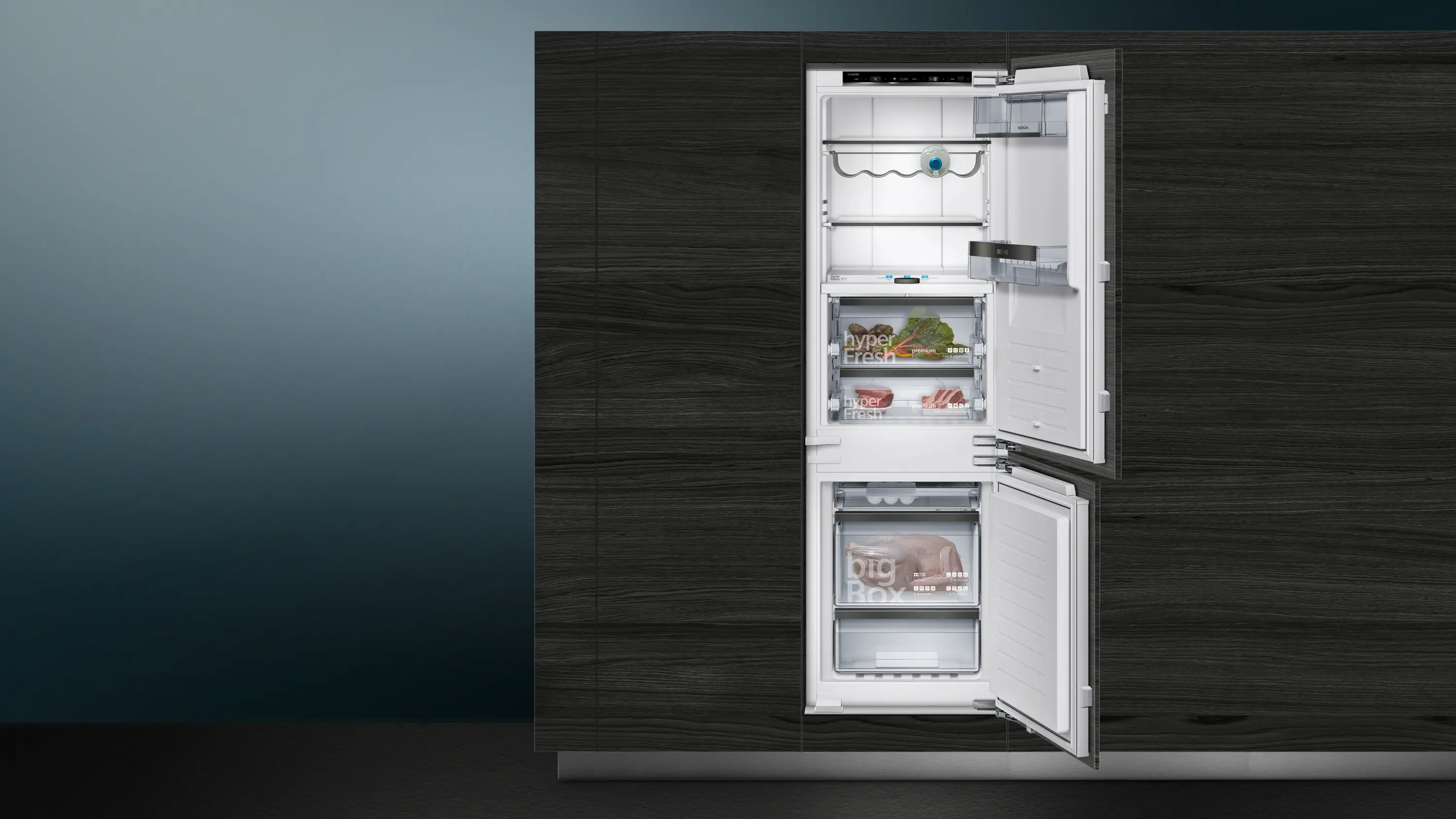 Siemens Home Appliances - iQ700, built-in fridge-freezer with freezer at bottom