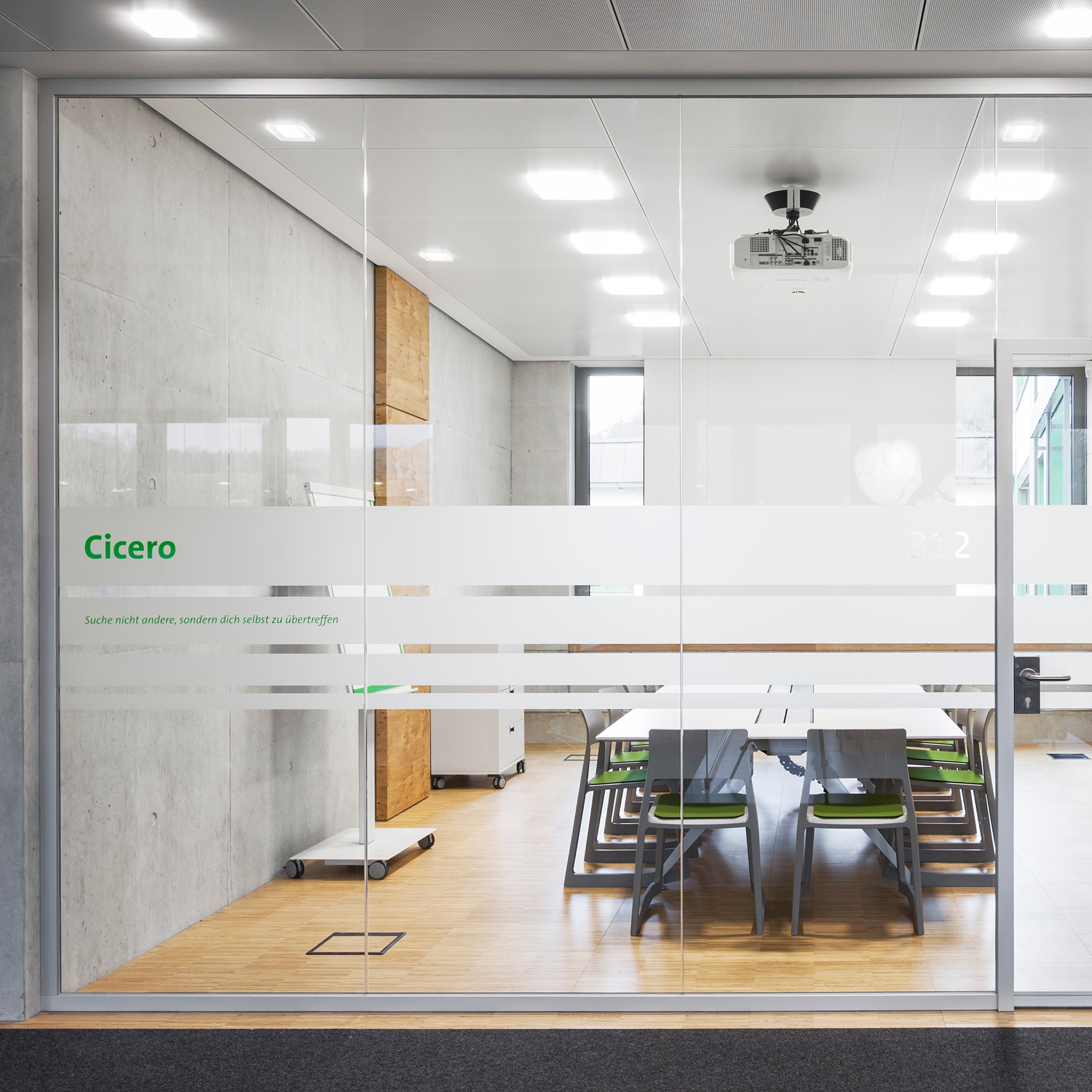 Afficher le produit fecodoor glass G10 du fabricant feco. Die Systemwand.