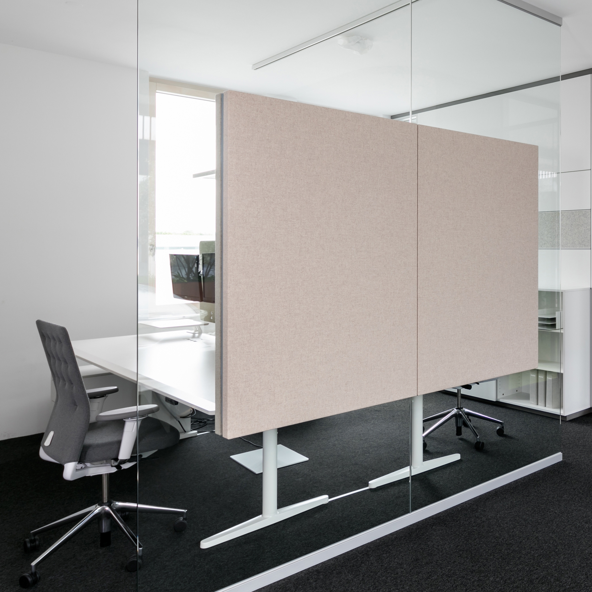 Display product fecophon fabric from manufacturer feco. Die Systemwand.