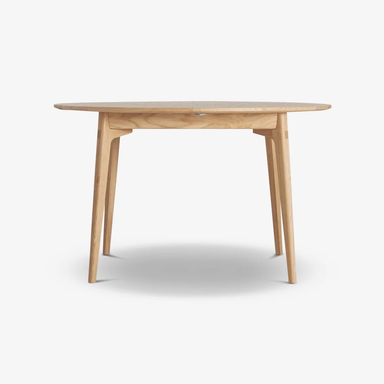 Dulwich Round Extending Table | Oak