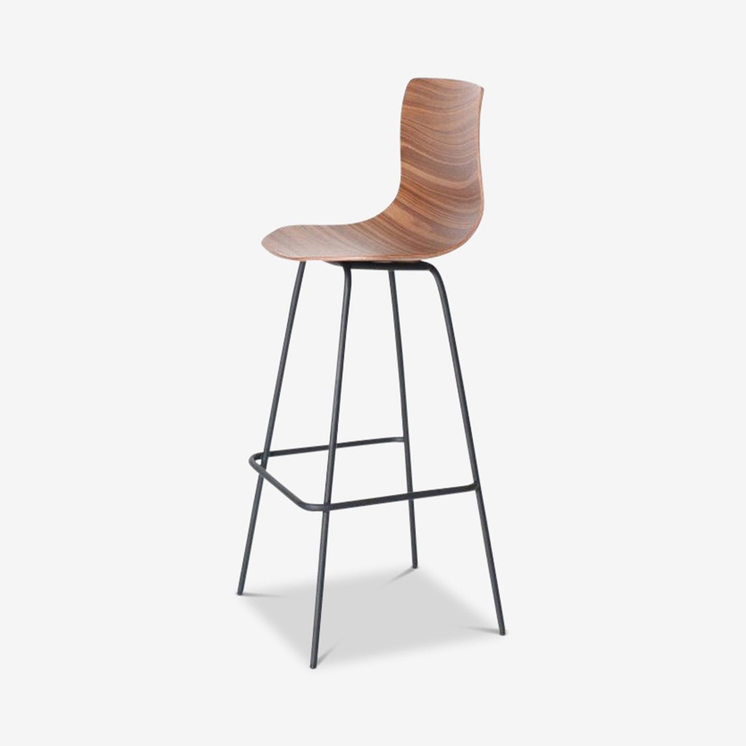 Mostra il prodotto Loku Stool Tubular Base | Walnut / Black del produttore Case Furniture