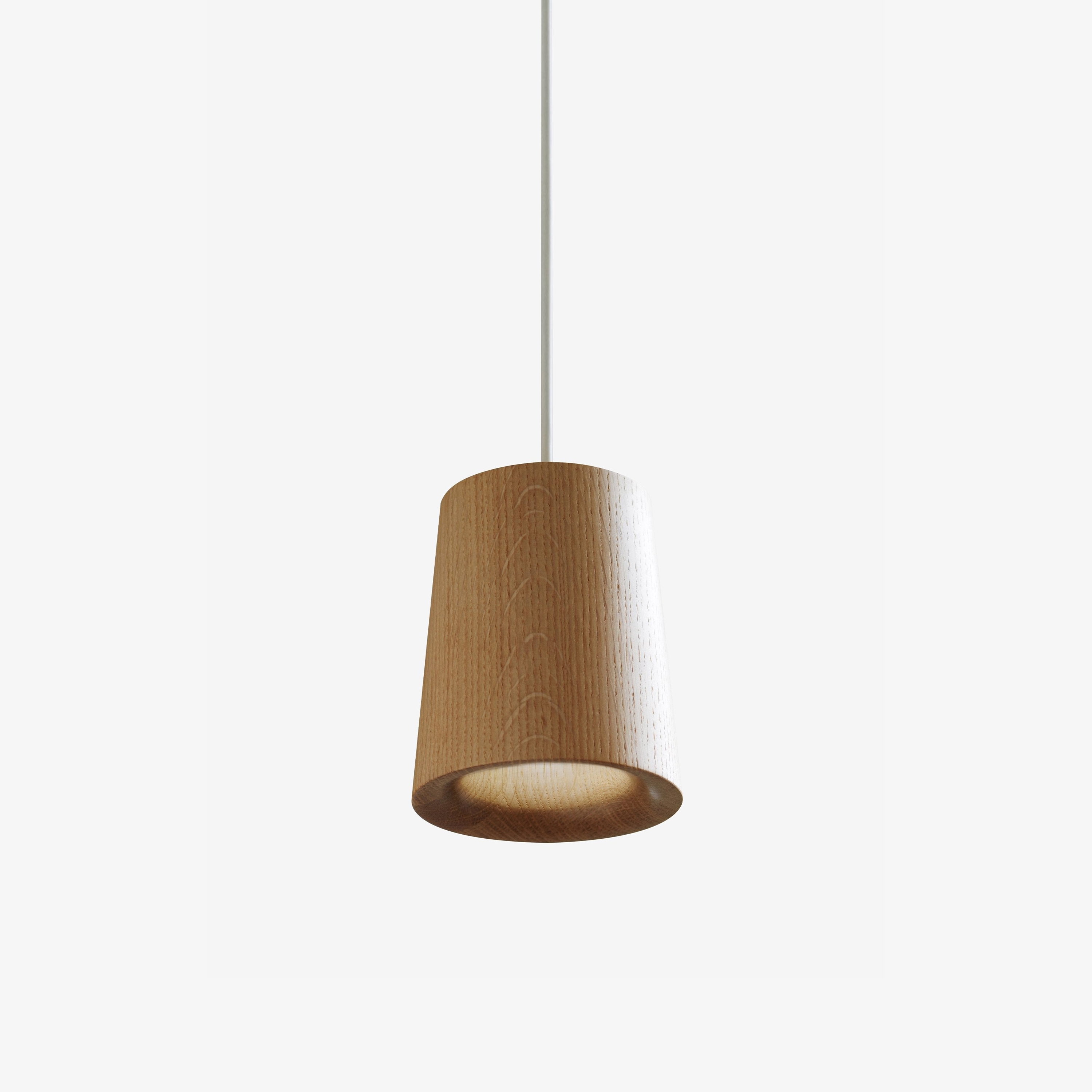 Mostra il prodotto Solid Single Pendant | Cone del produttore Case Furniture