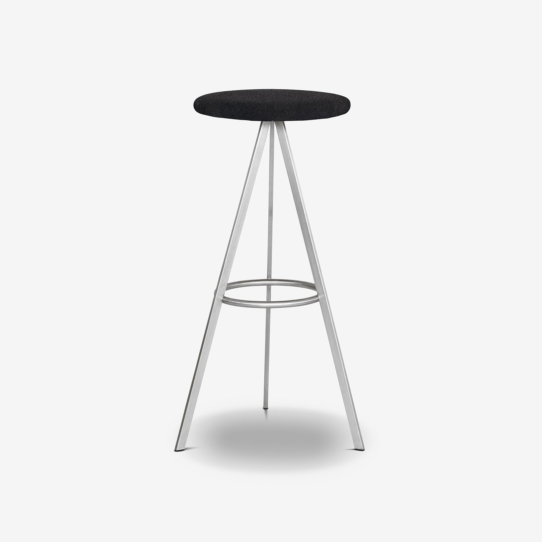 Mostra il prodotto Tri-Space Stool del produttore Case Furniture