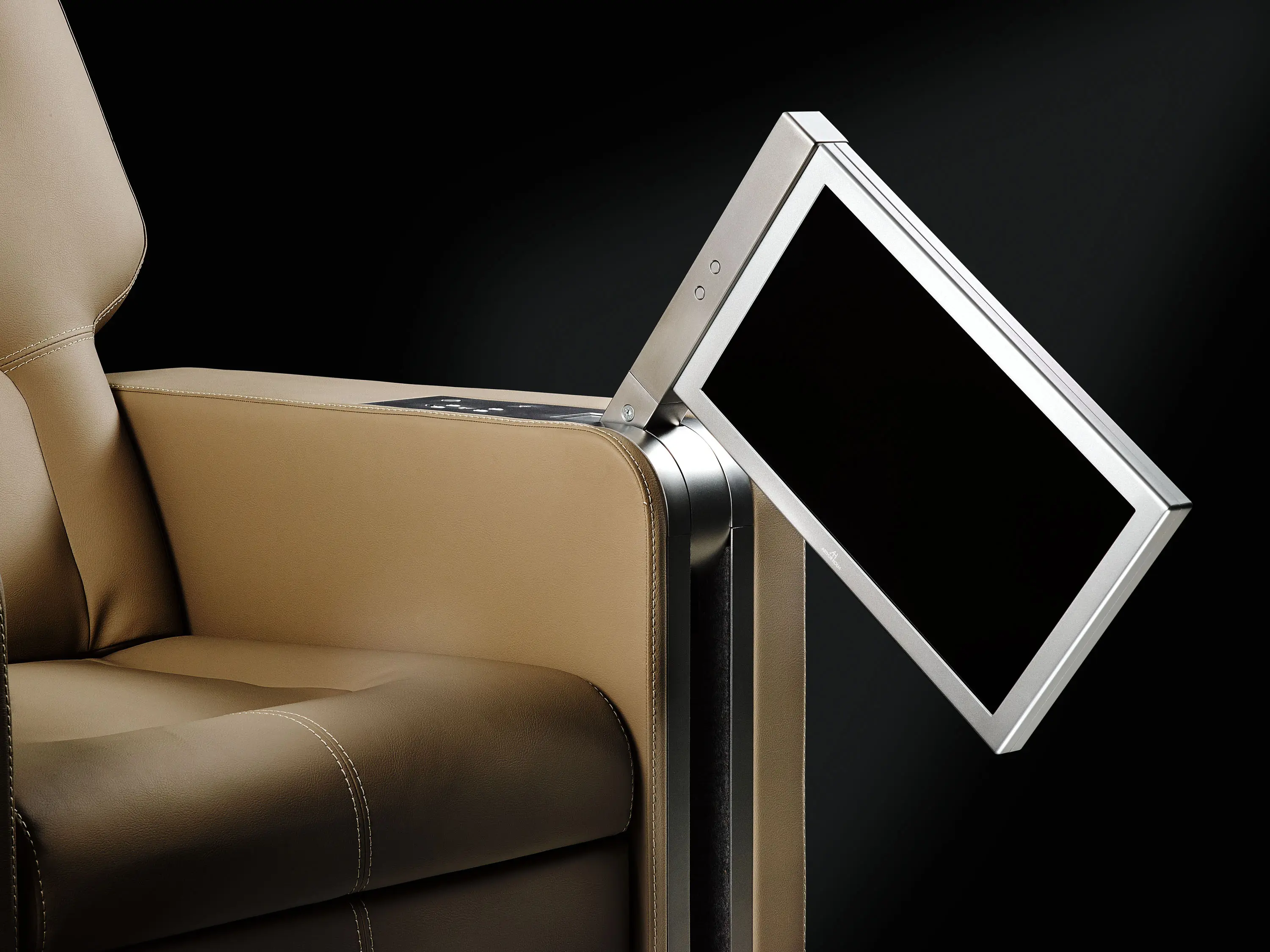 Arthur Holm - DynamicChairDisplay