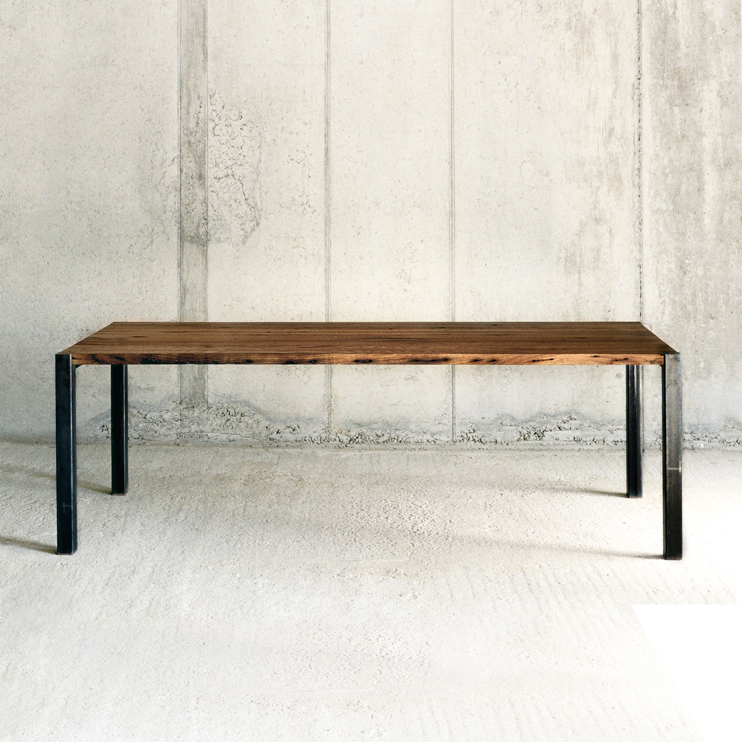 Vertoon produk Basil table van vervaardiger Redwitz