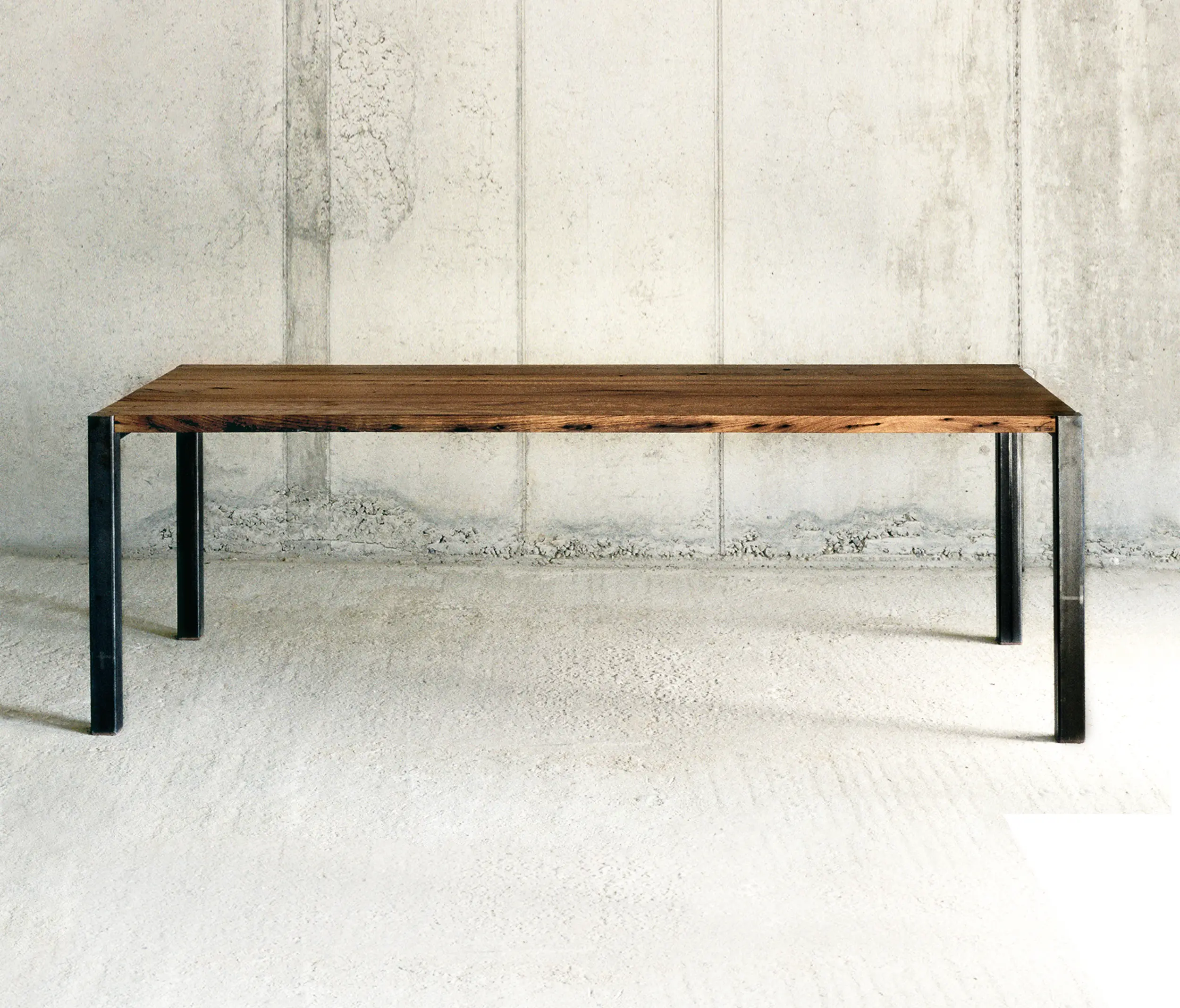 Redwitz - Basil table