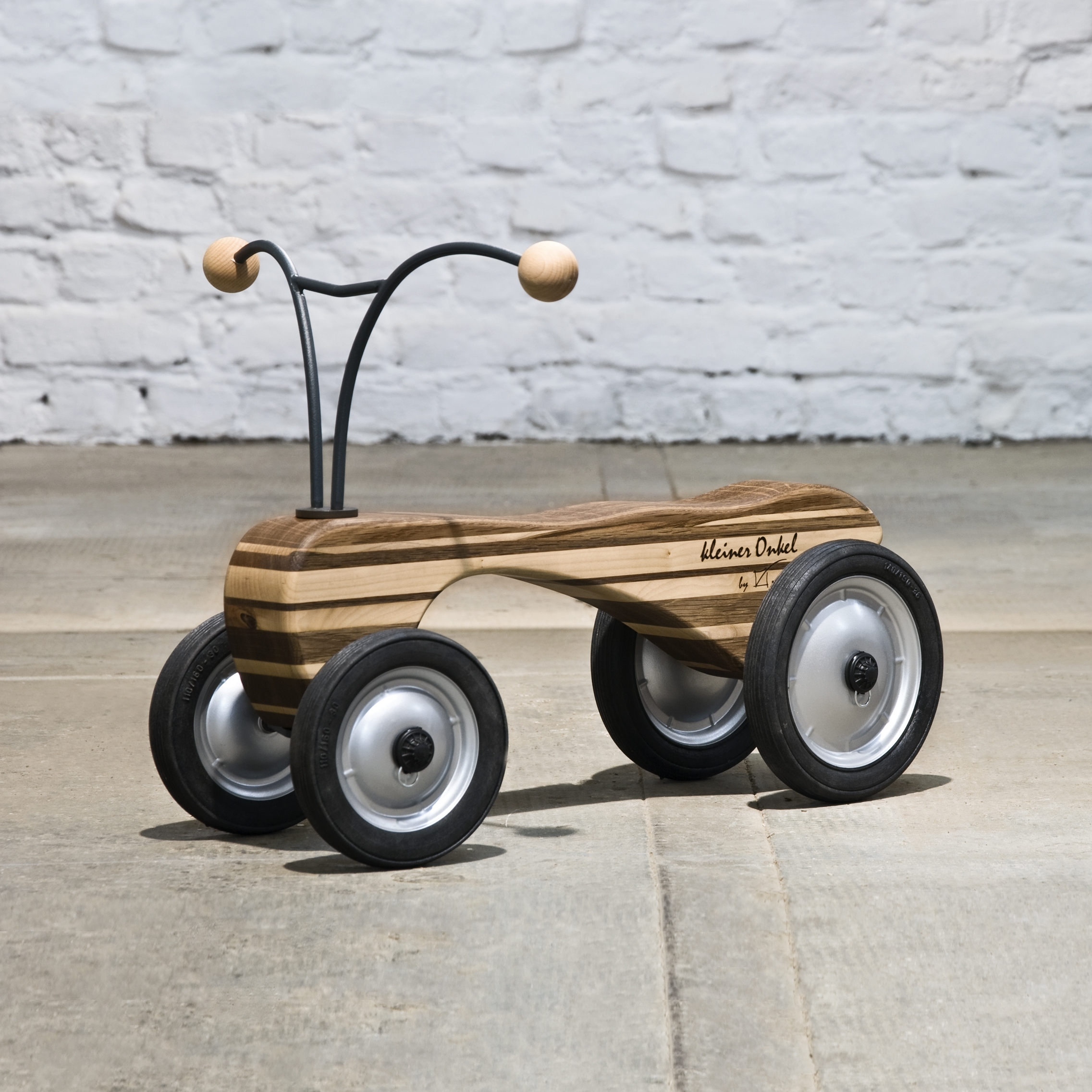 Display product Kleiner Onkel Push-powered vehicle from manufacturer Redwitz