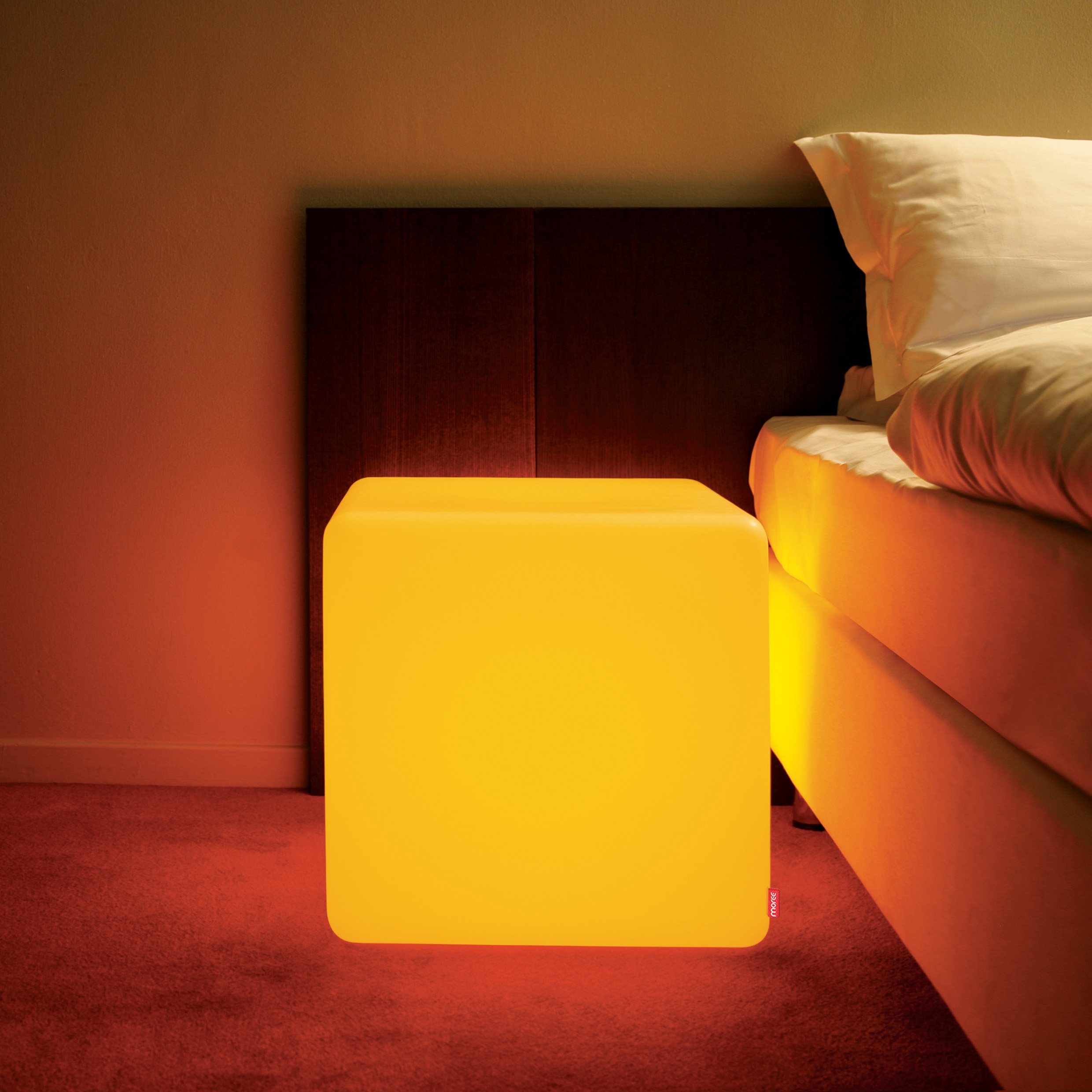 Afficher le produit Cube Indoor LED du fabricant Moree