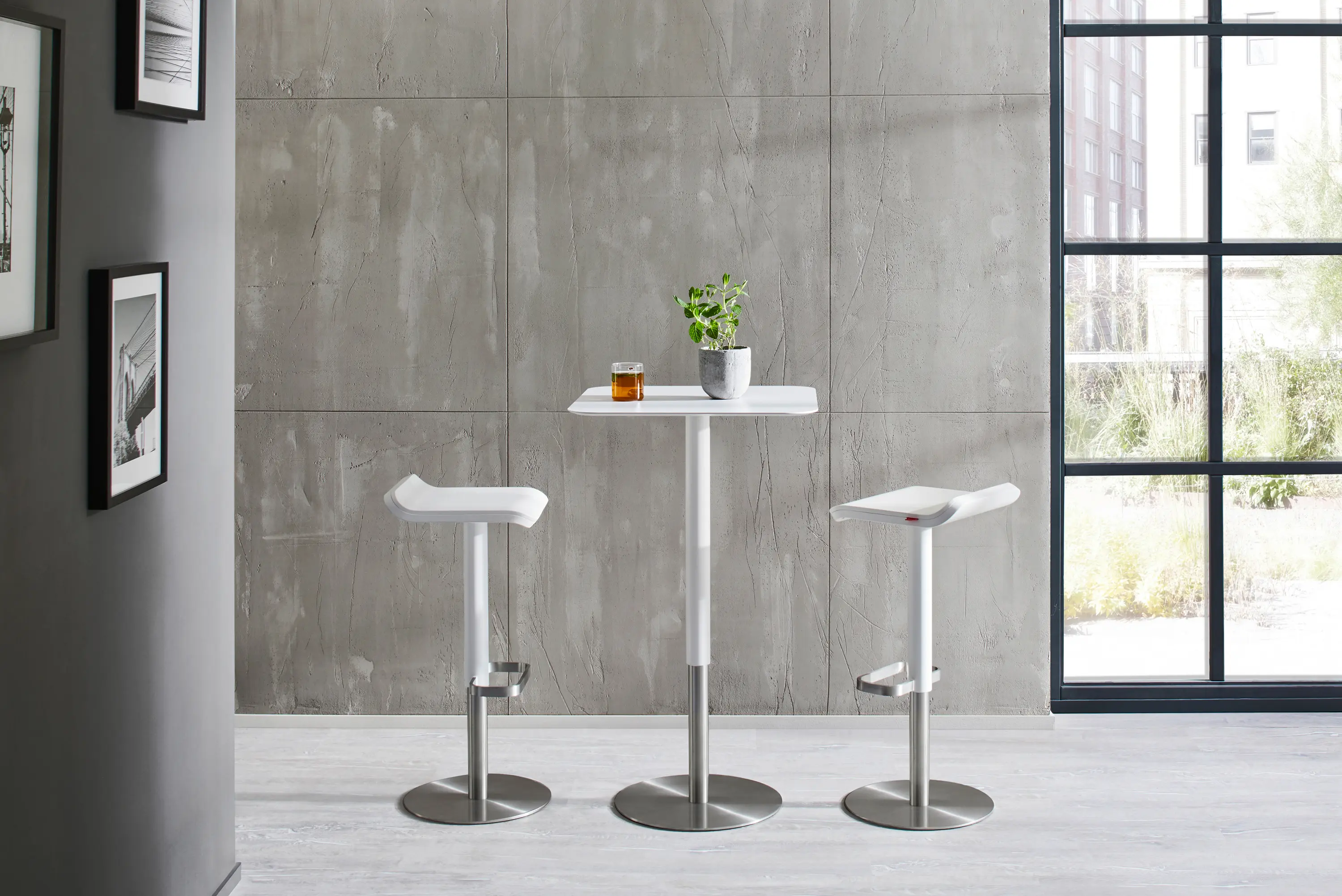 Moree - Ed 105 Bar Table