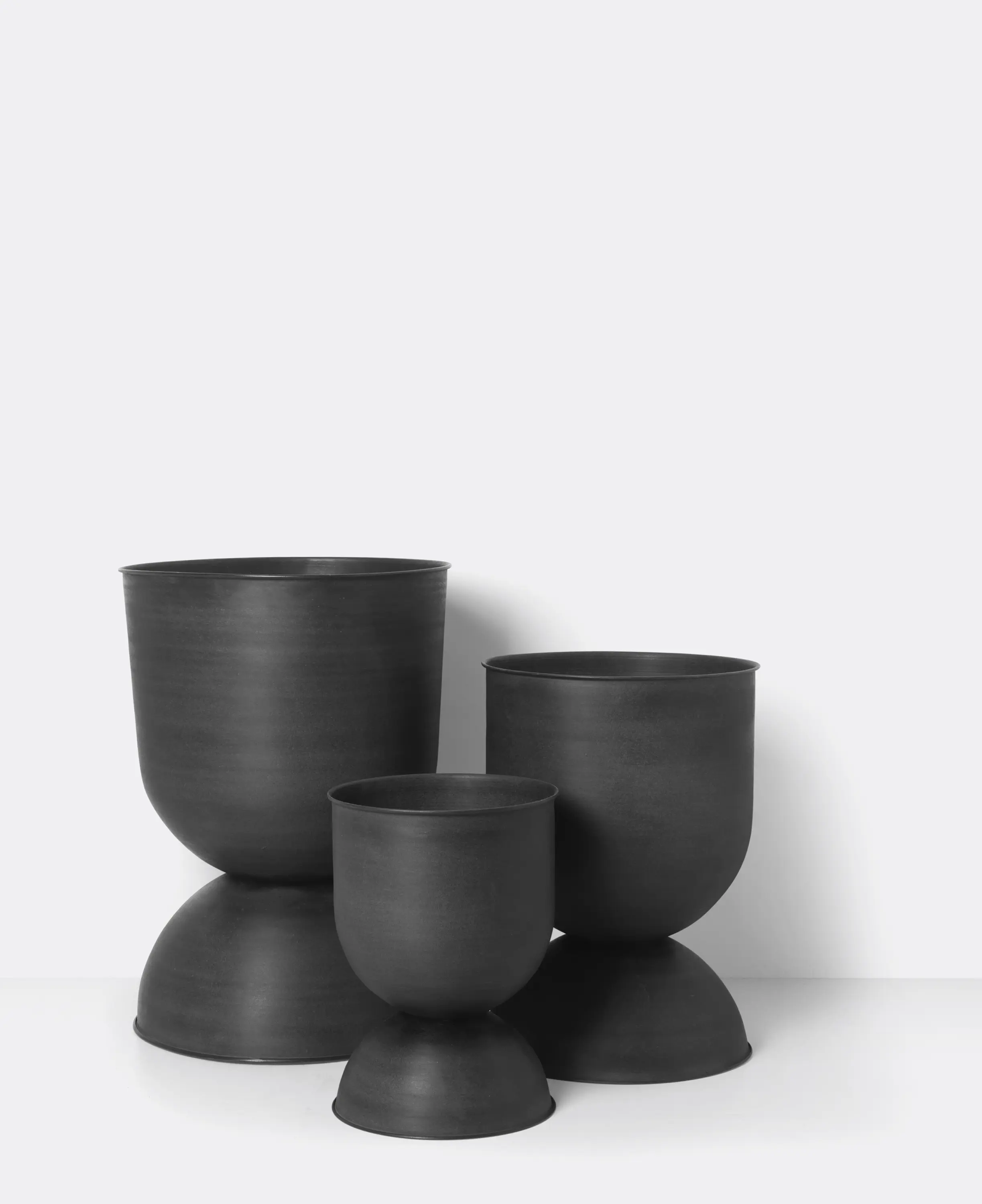 ferm LIVING - Hourglass Pot - Large - Cashmere