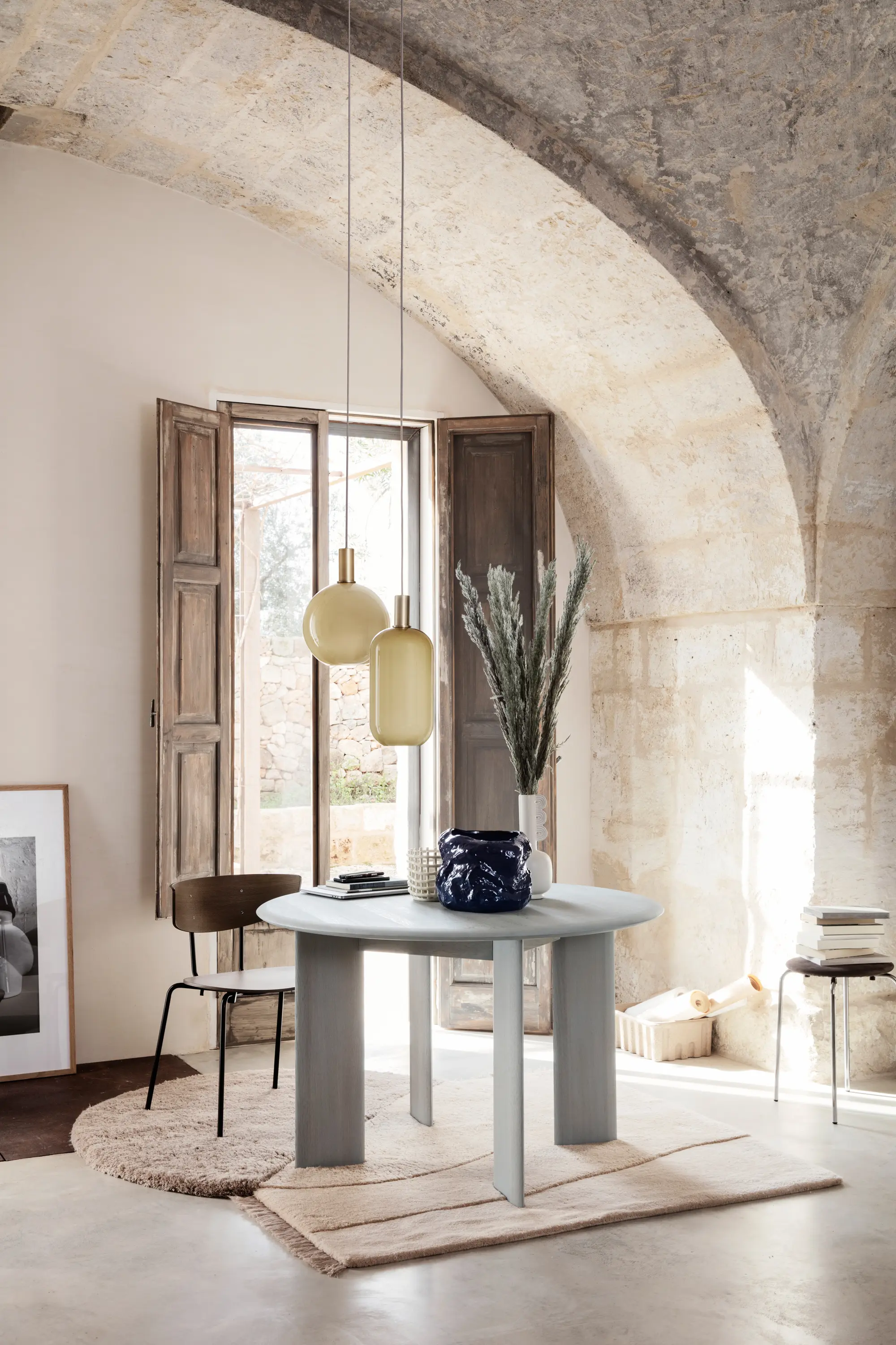 ferm LIVING - Bevel Round Table Ø 117 - White Oiled Beech