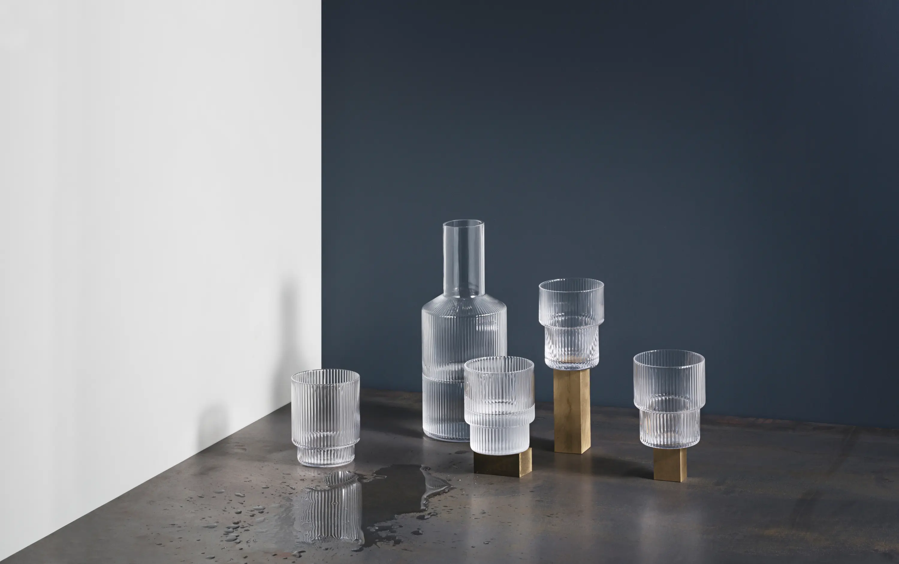 ferm LIVING - Ripple Wine Glasses - Set of 2 - Clear