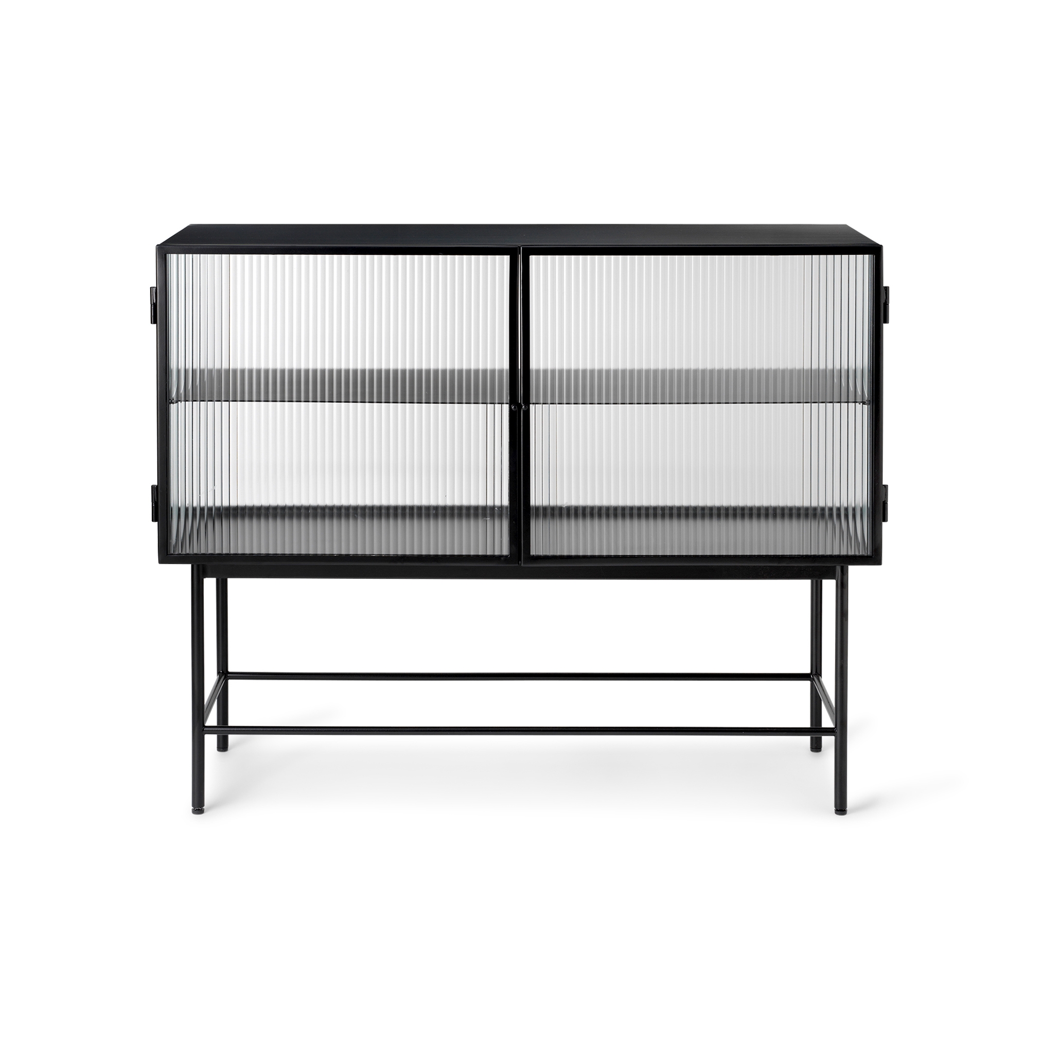 Mostra il prodotto Haze Sideboard - Reeded glass - Black del produttore ferm LIVING