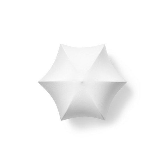 Mostra il prodotto Poem Ceiling/Wall Lamp Ø36 - White/Cashmere del produttore ferm LIVING