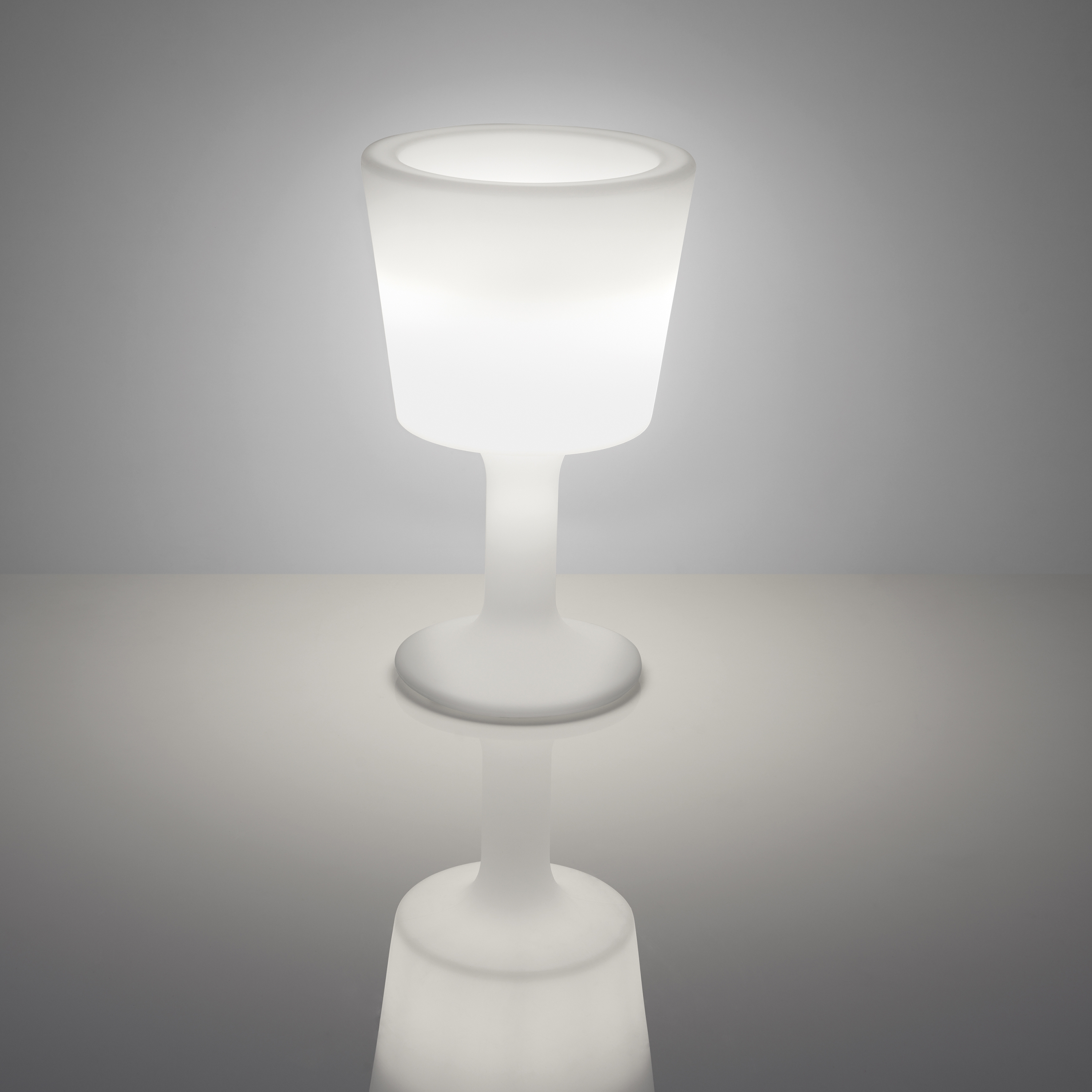 Display product Light Drink from manufacturer Slide