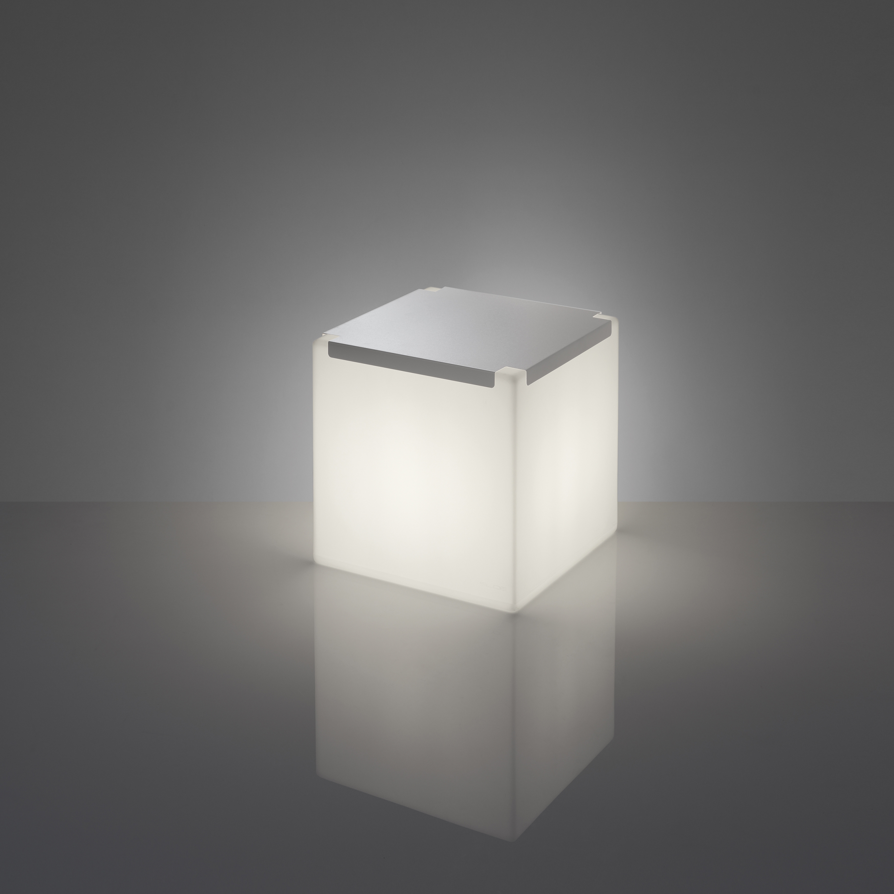 Vertoon produk Kubo van vervaardiger Slide