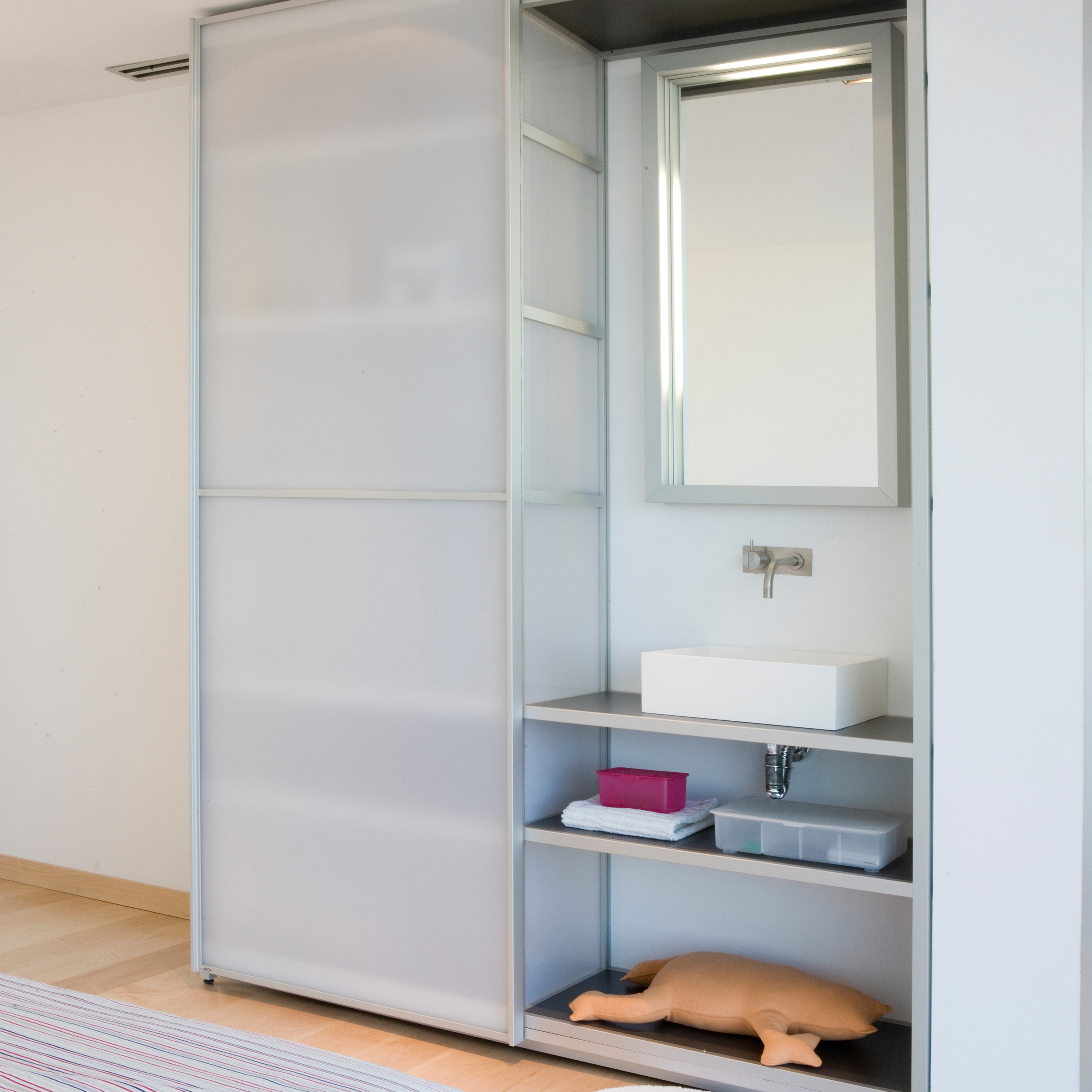 Display product Ilusion Closet from manufacturer Sistema Midi