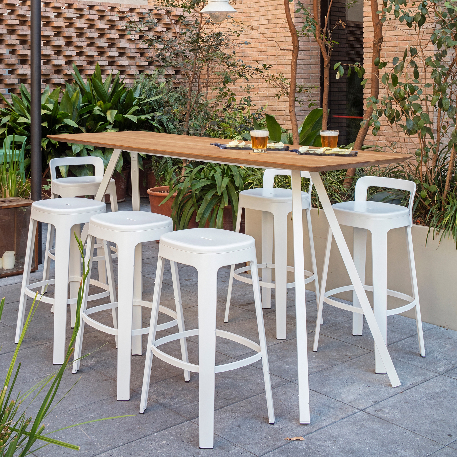 Mostrar el producto B-Around del fabricante RS Barcelona