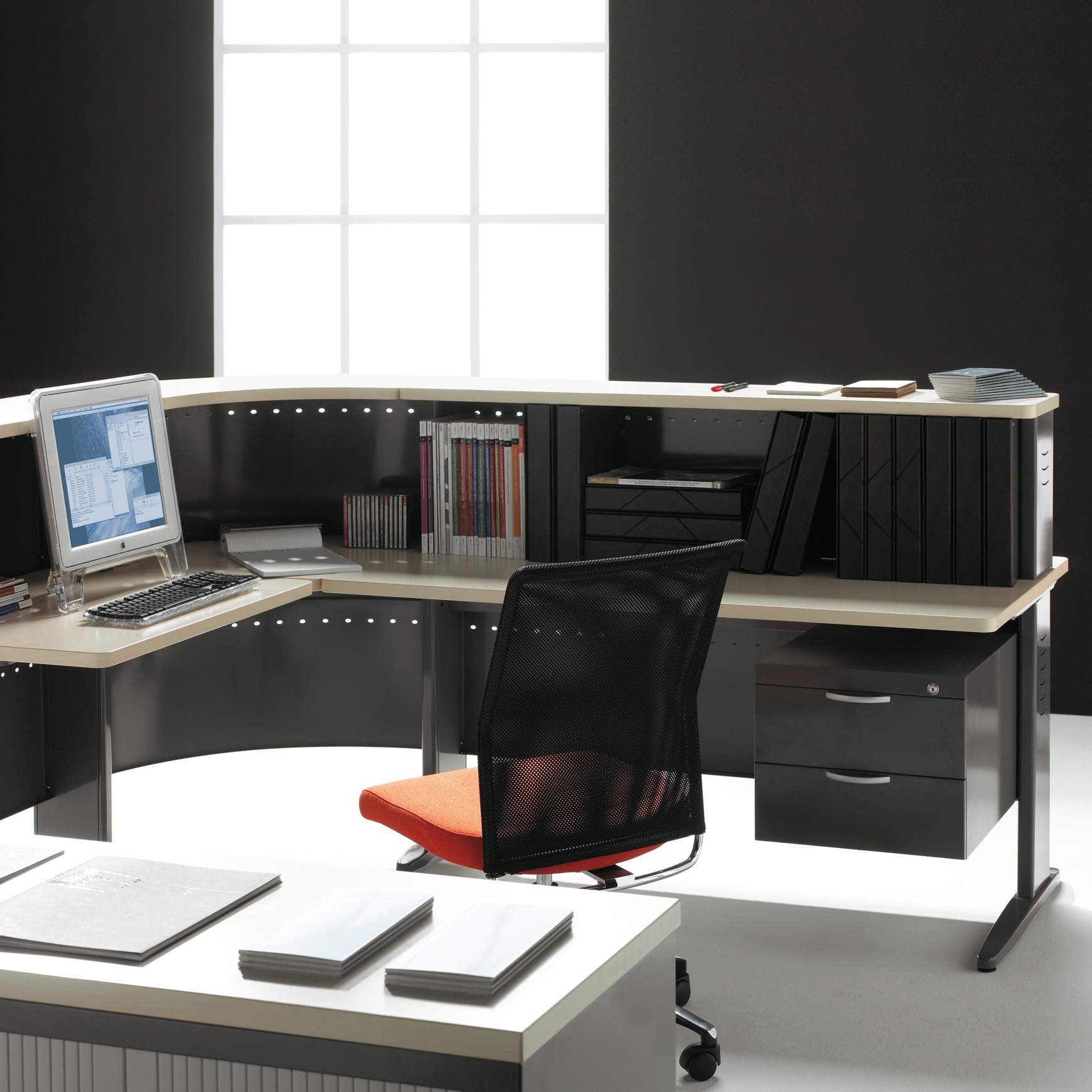 Display product Smile from manufacturer Famo
