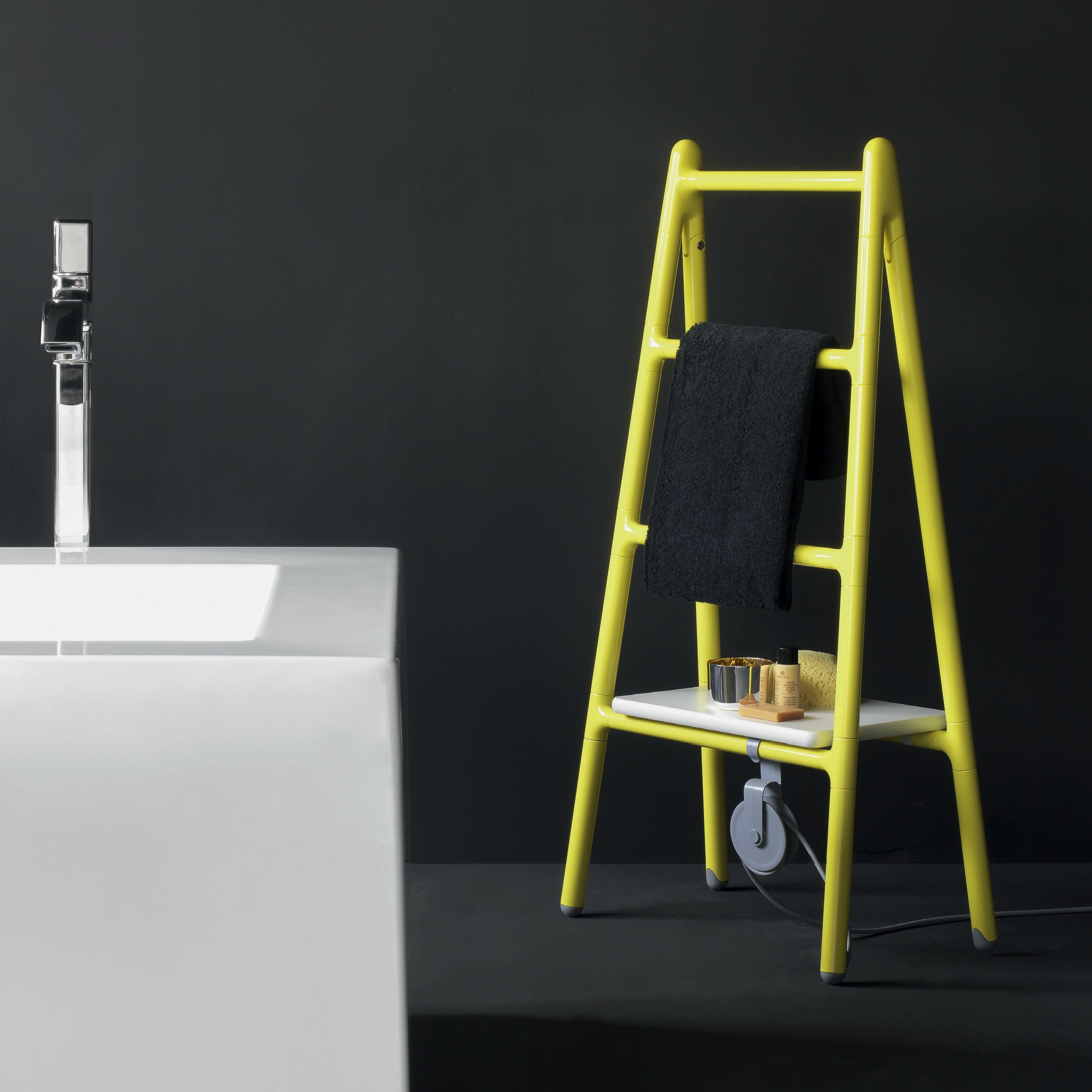 Display product Scaletta Freestanding from manufacturer TUBES